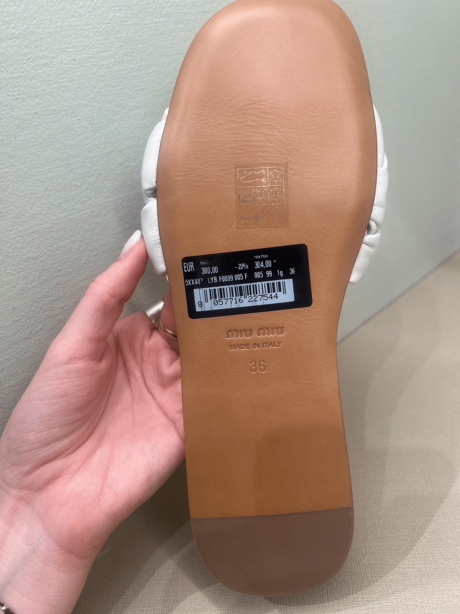 Miu Miu Damskie buty białe LYB F0009Miu Miu