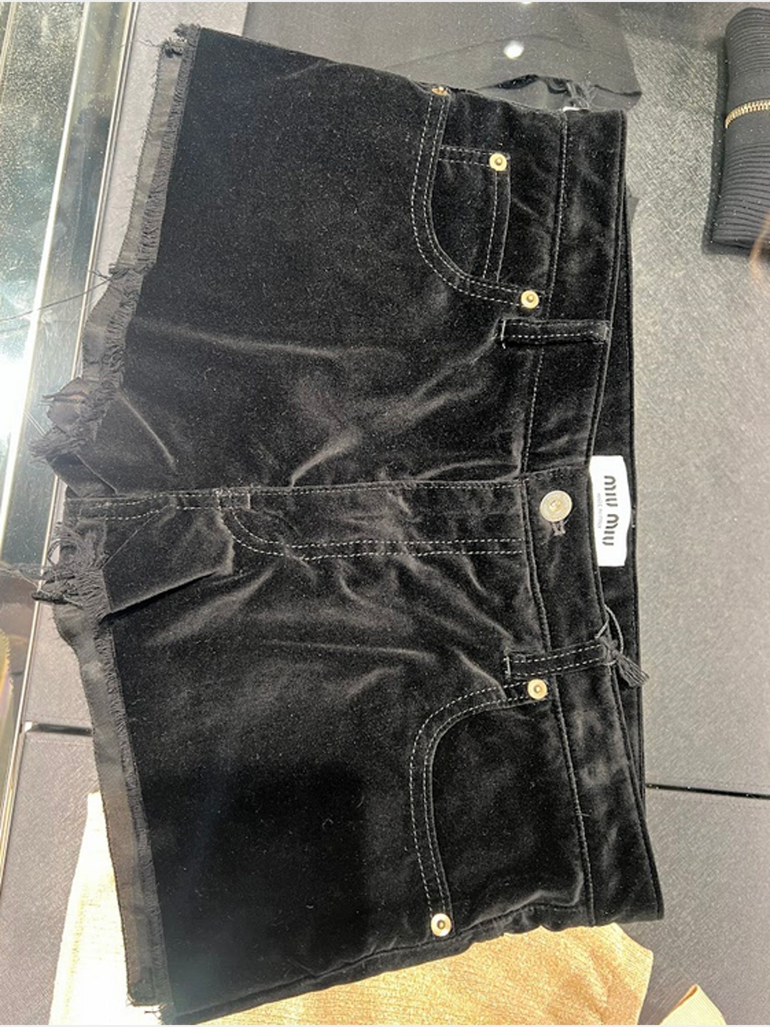 Miu Miu Damskie krótkie spodenki czarne 17236 F0002 004OMiu Miu