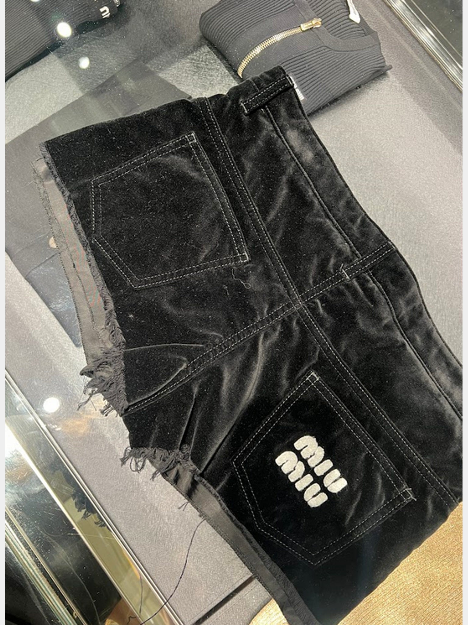 Miu Miu Damskie krótkie spodenki czarne 17236 F0002 004OMiu Miu