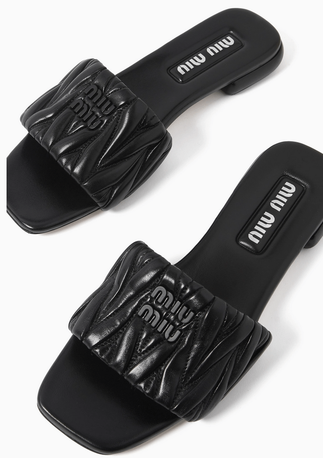 Miu Miu matelassé leather slides blackMiu Miu