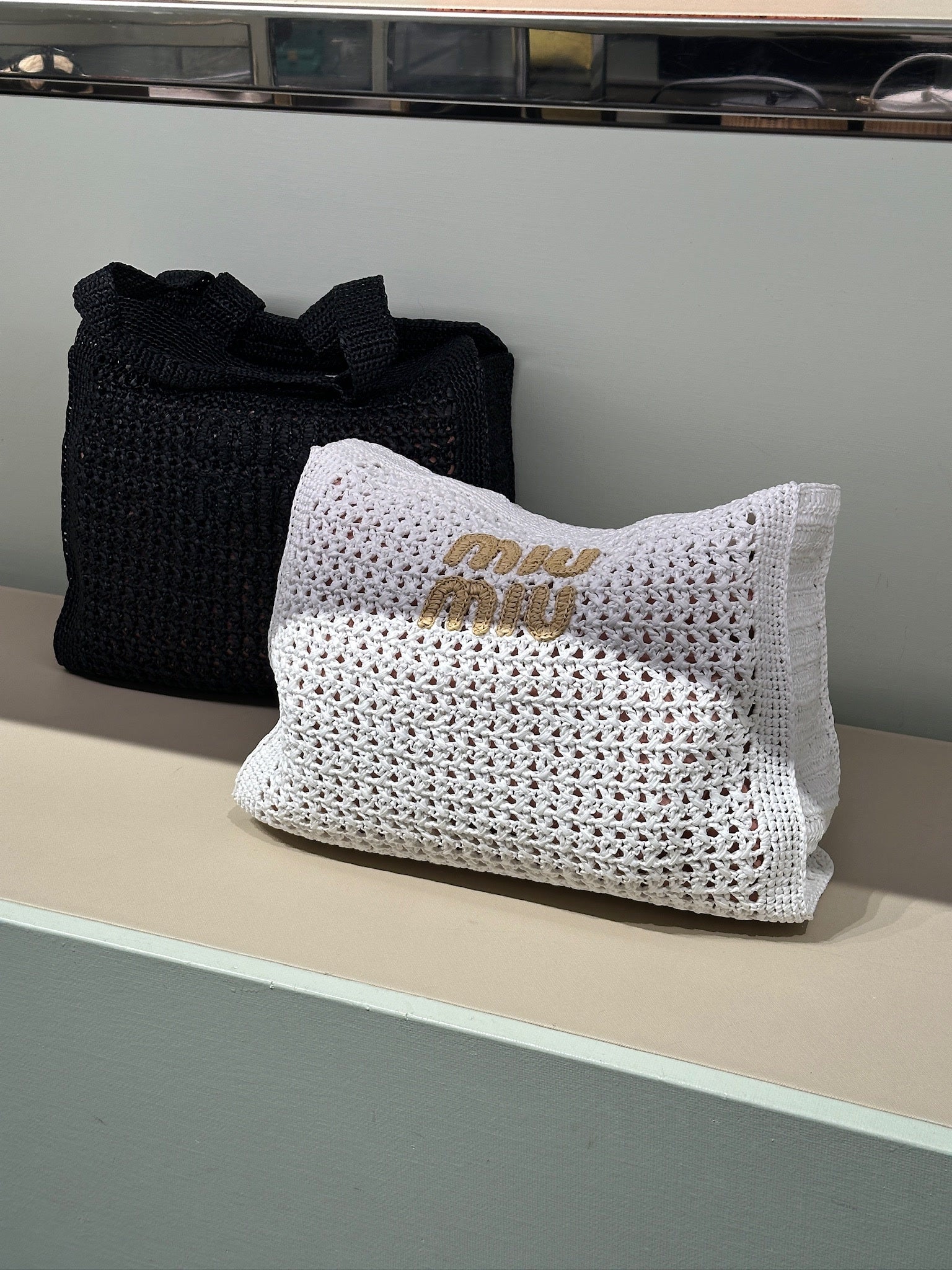 Miu Miu SBG230 2001 F0965 001 VMiu Miu