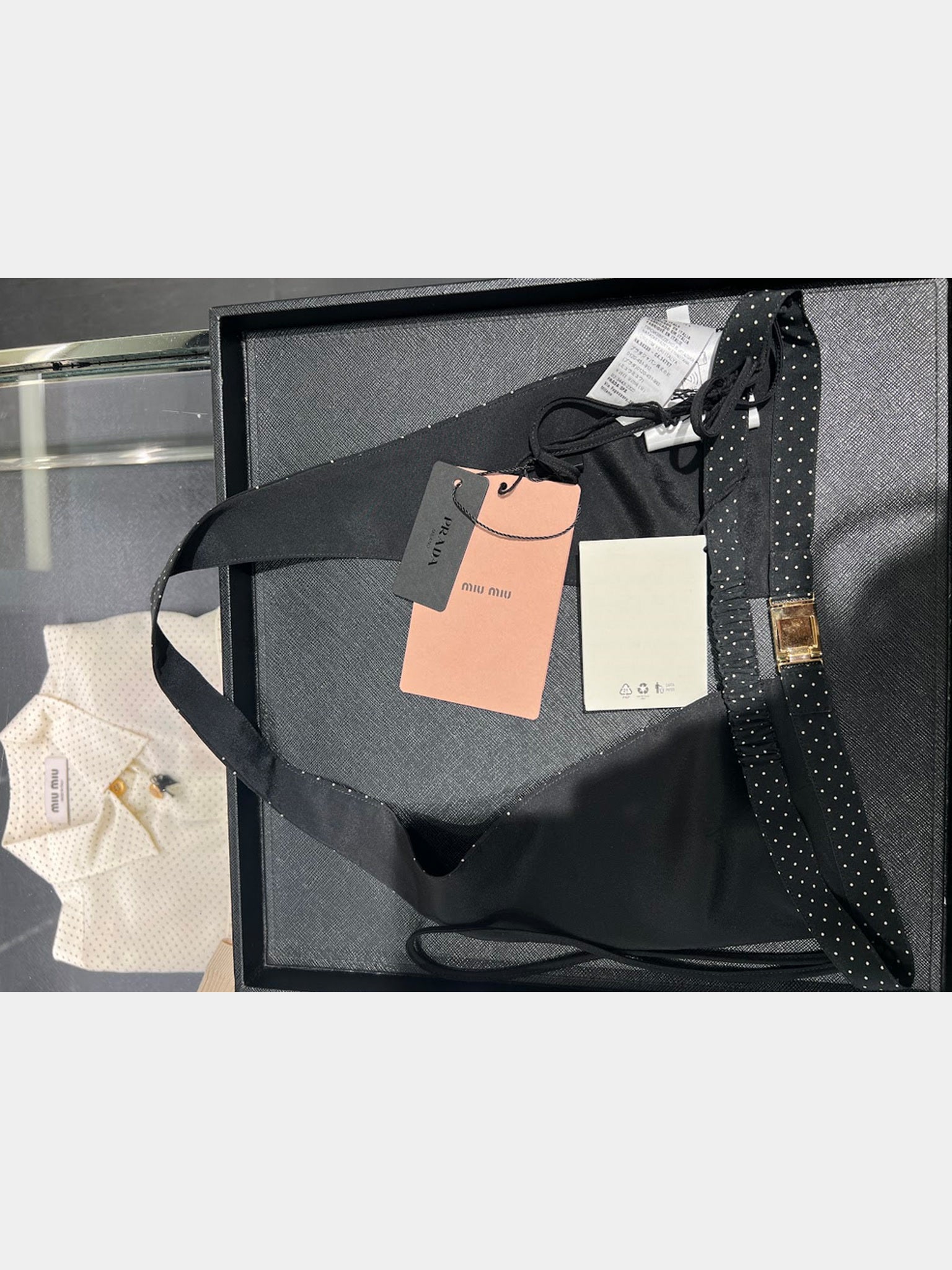Miu Miu top czarny w kropeczkiMiu Miu