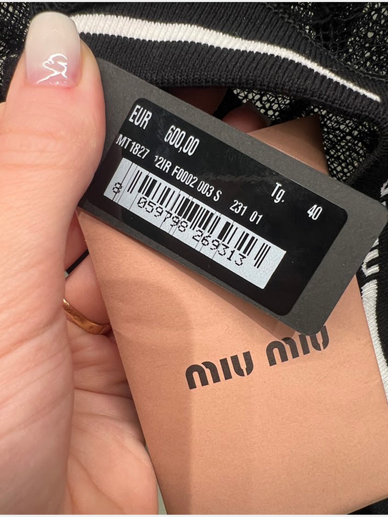 Miu Miu top krótki z czarnej siateczkiMiu Miu