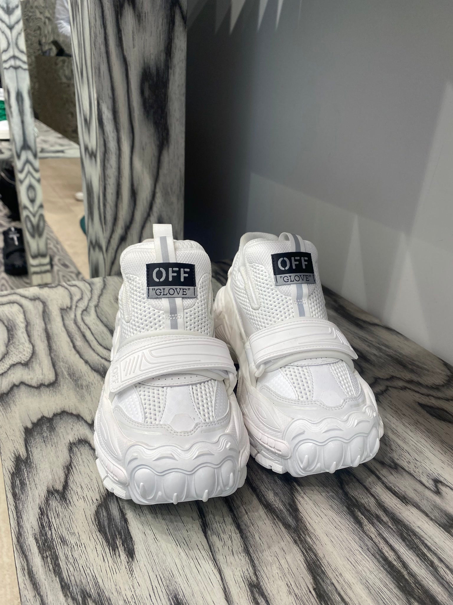 Off - White Damskie buty białe skórzaneOff - white