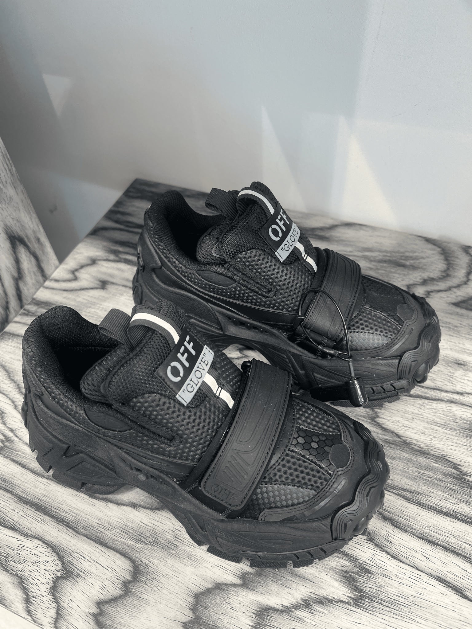 Off - White Glove Slip On czarneOff - white