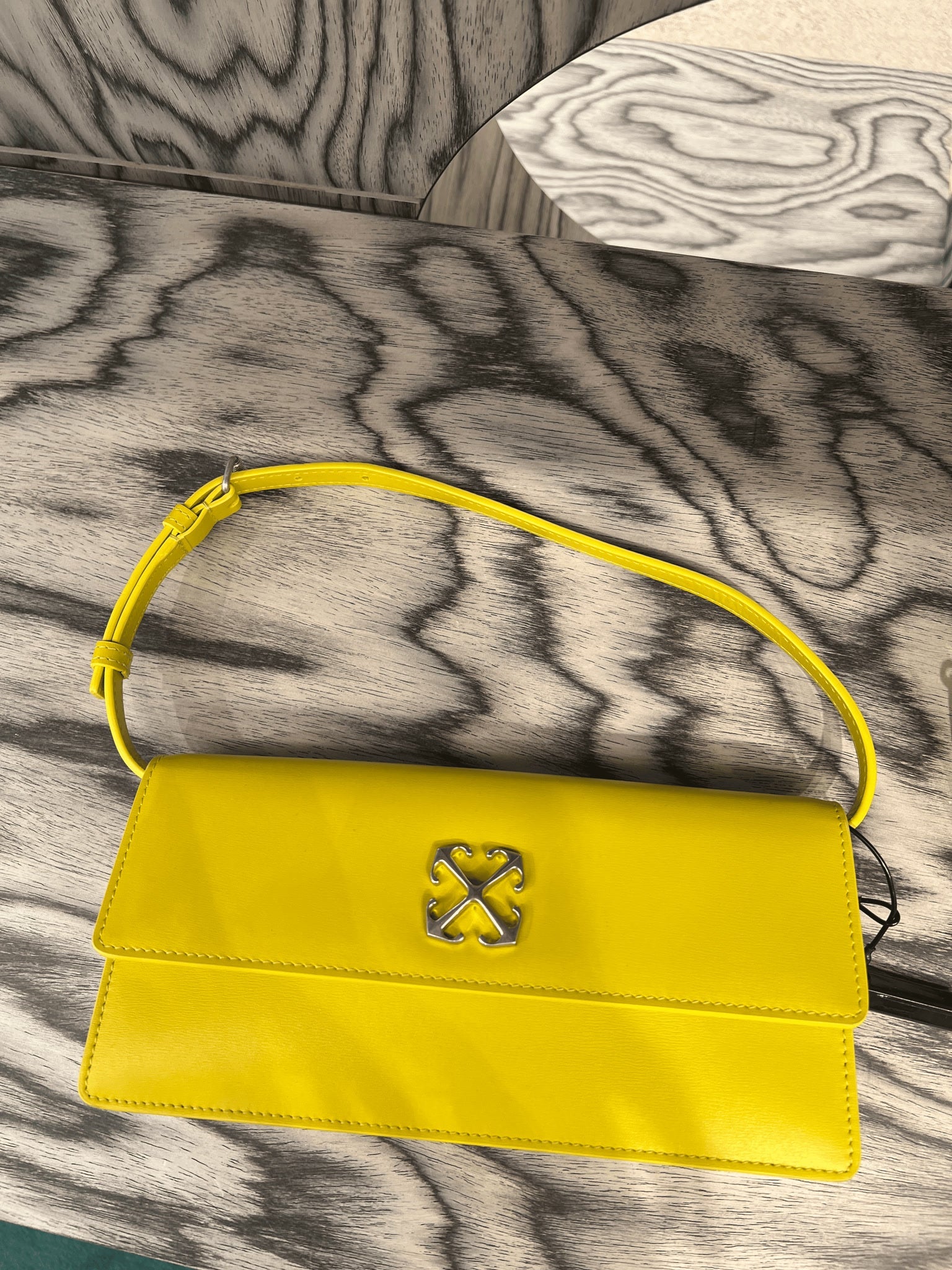 Off - White Jitney 1.0 Shoulder w kolorze jasnej zieleniOff - white