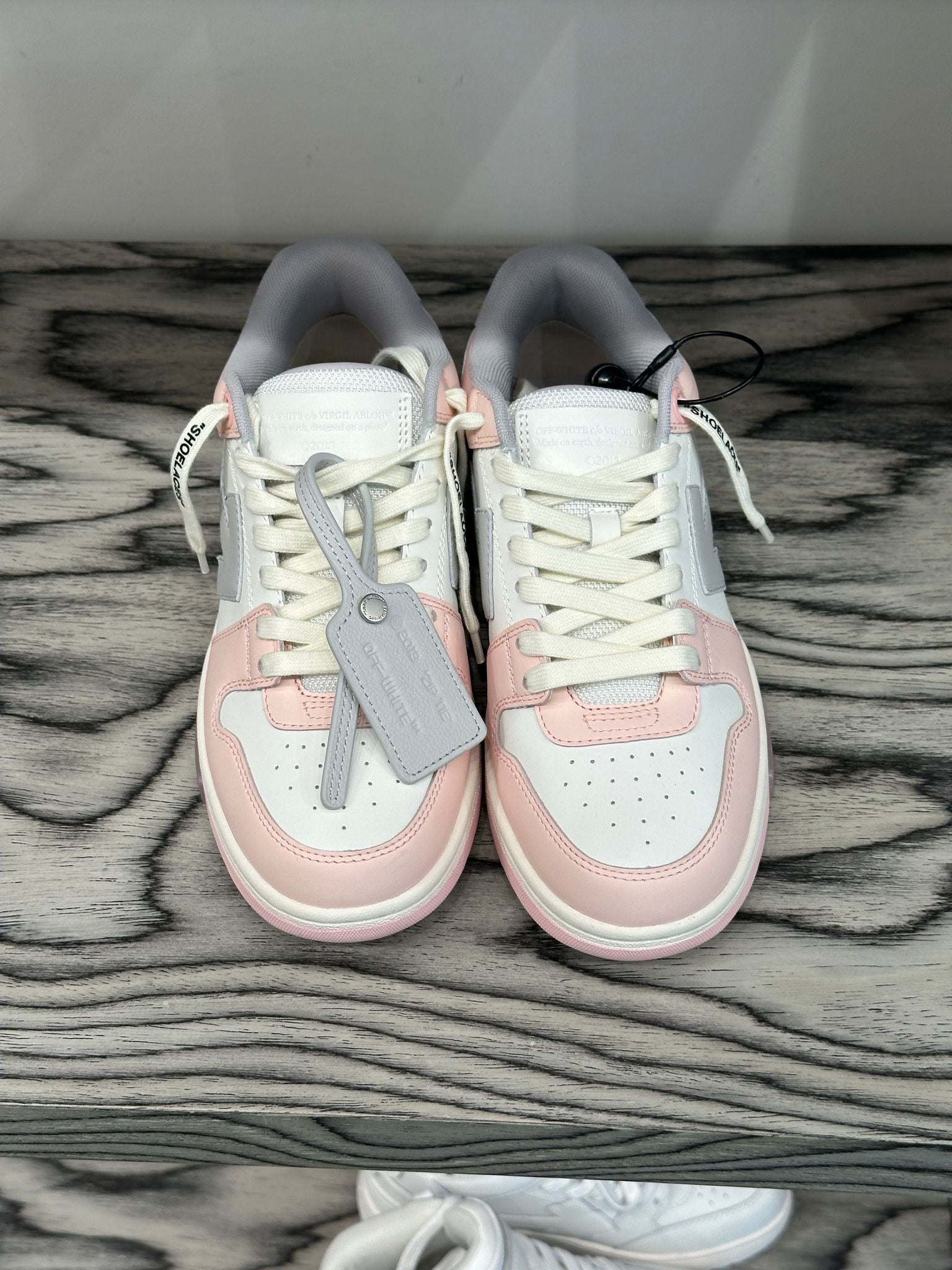 Off - White Out Of Office Calf Pink - Light GreyOff - White