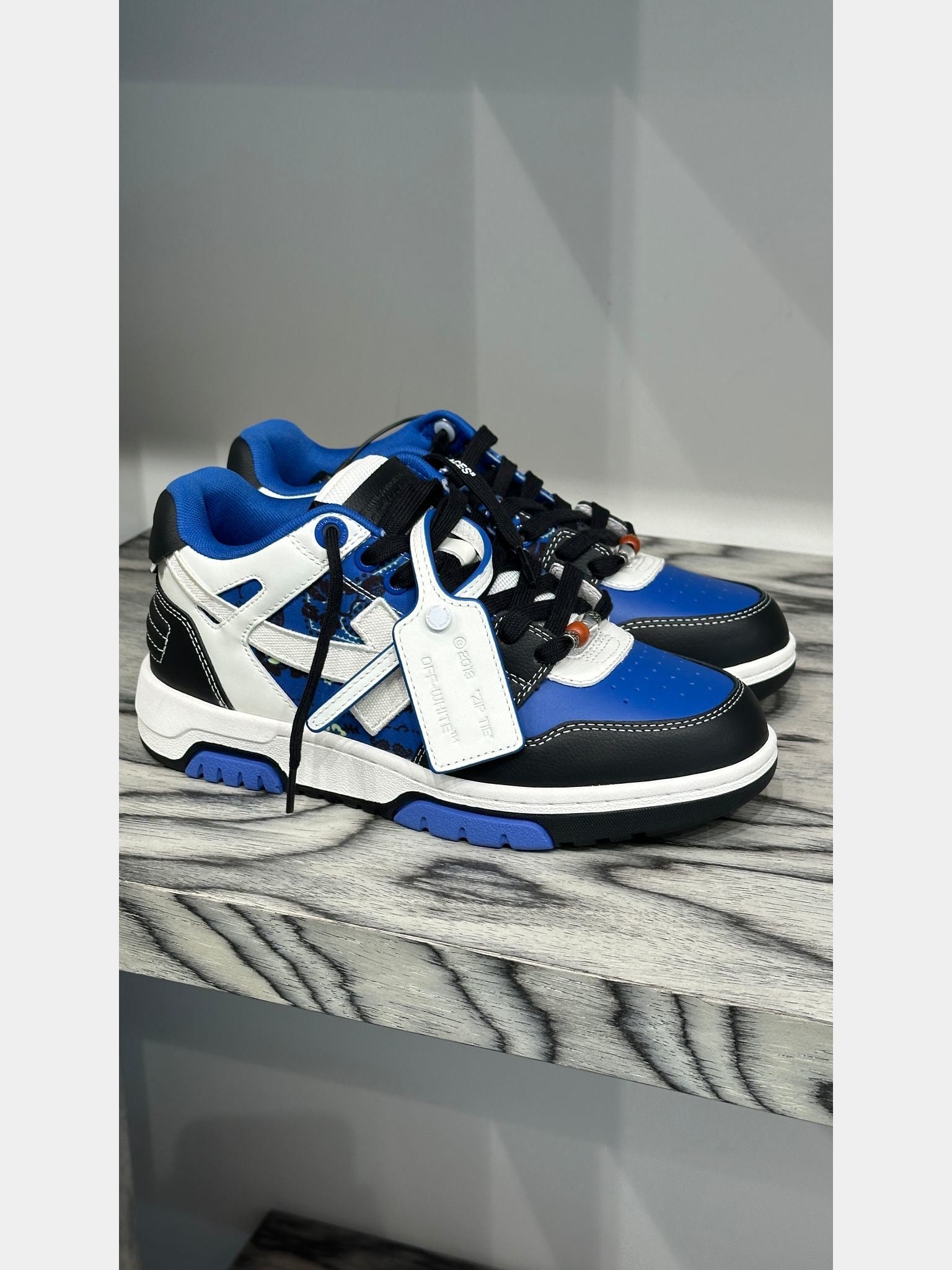 Off - White Out Of Office CalfOff - White