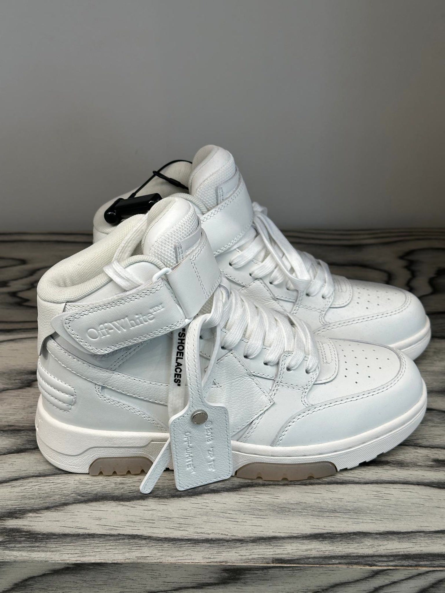 Off - White Out Of Office Mid Top LE WhiteOff - White