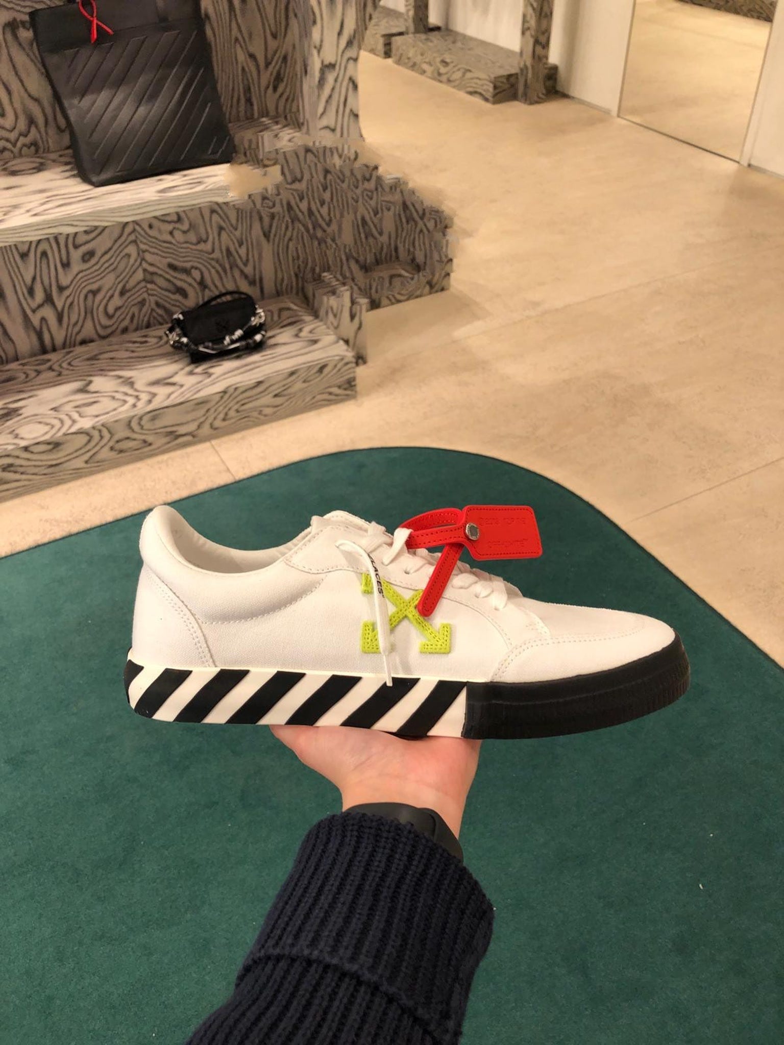 Off - White SneakersOff - White
