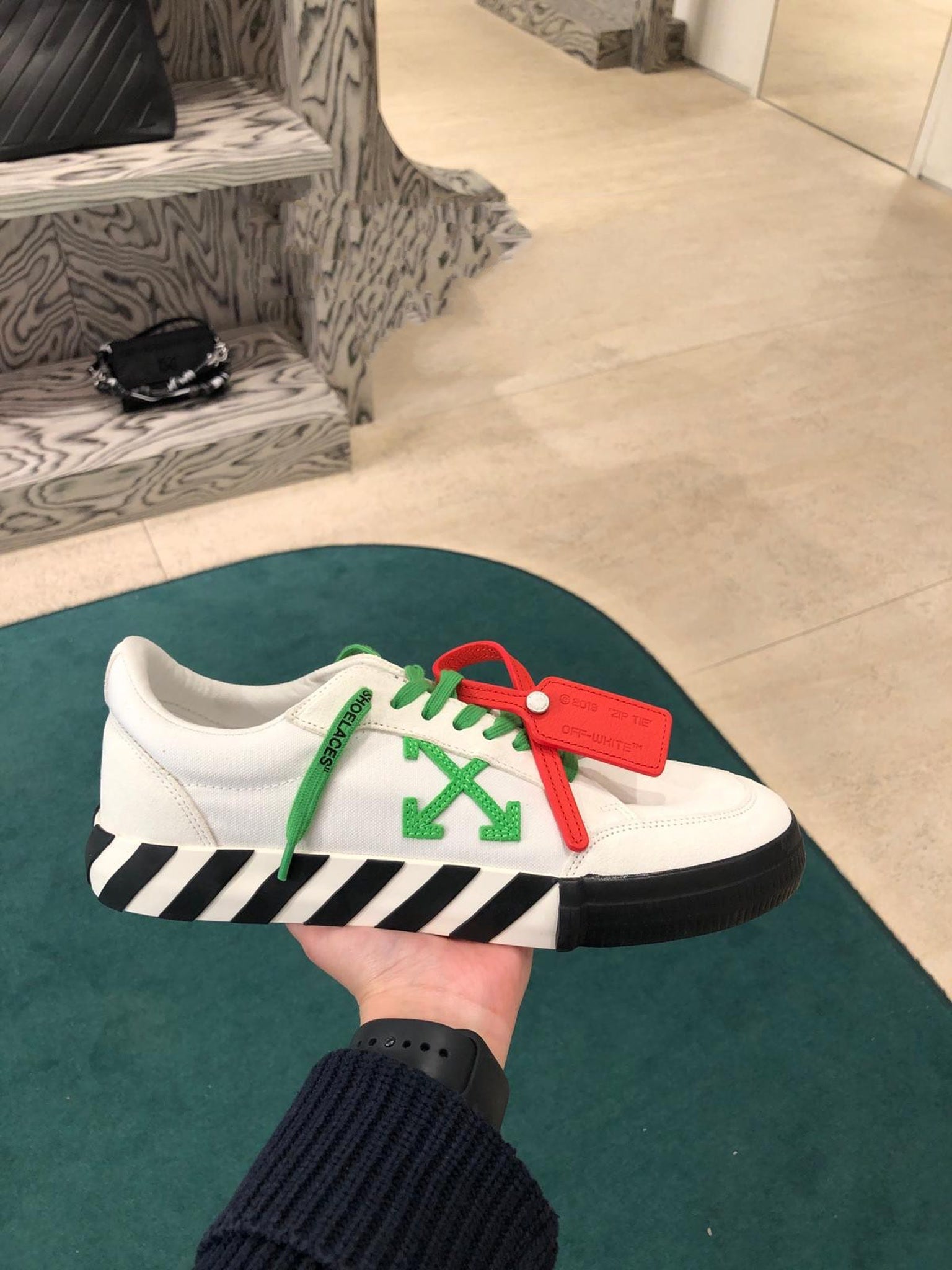 Off - White SneakersOff - White
