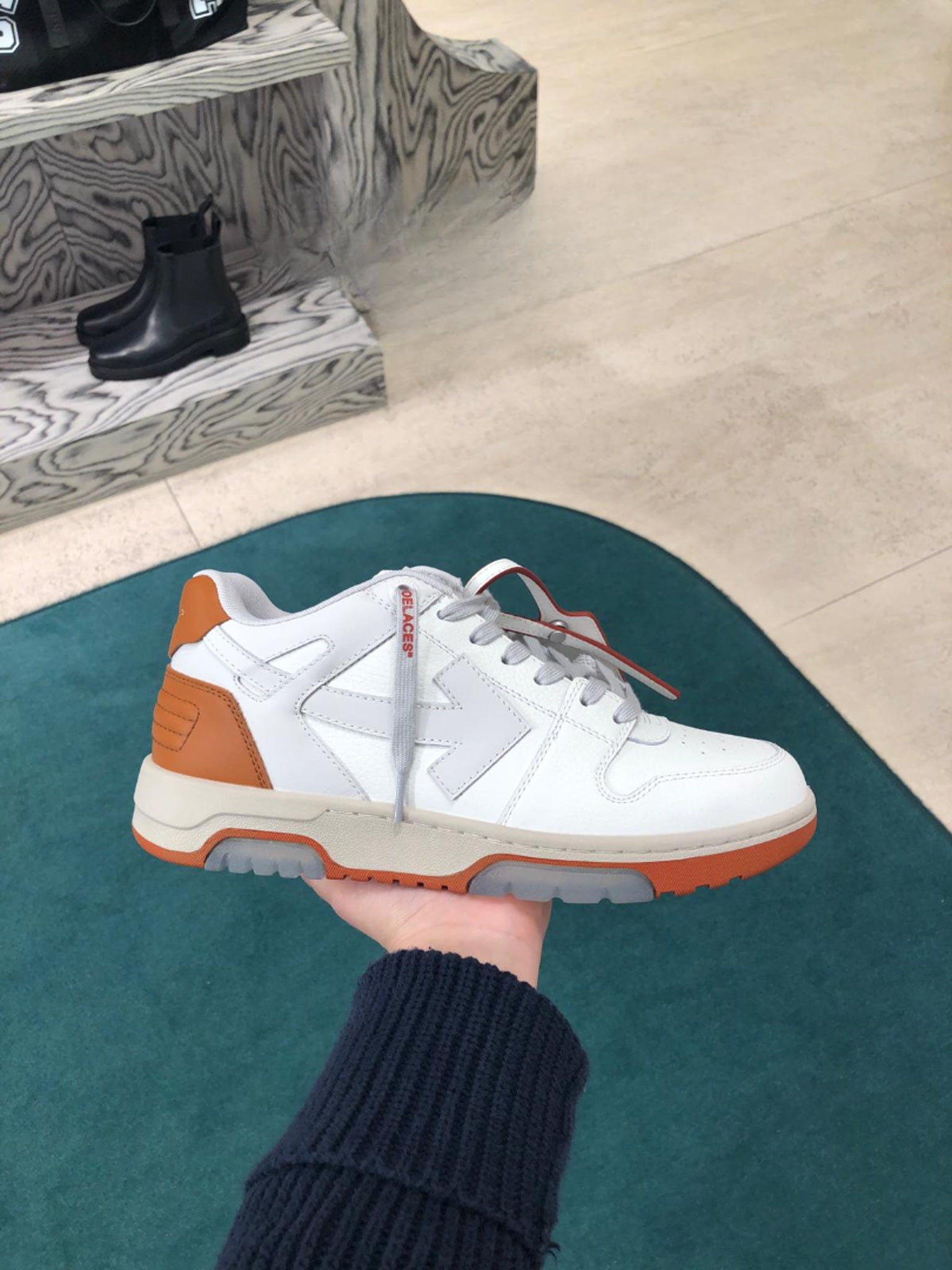 Off - White SneakersOff - White