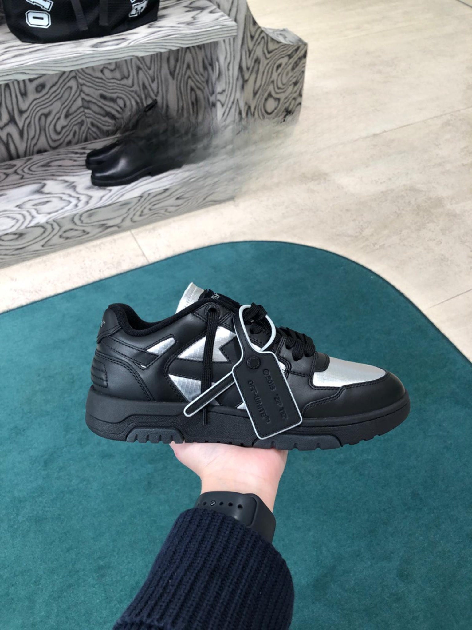 Off - White SneakersOff - White