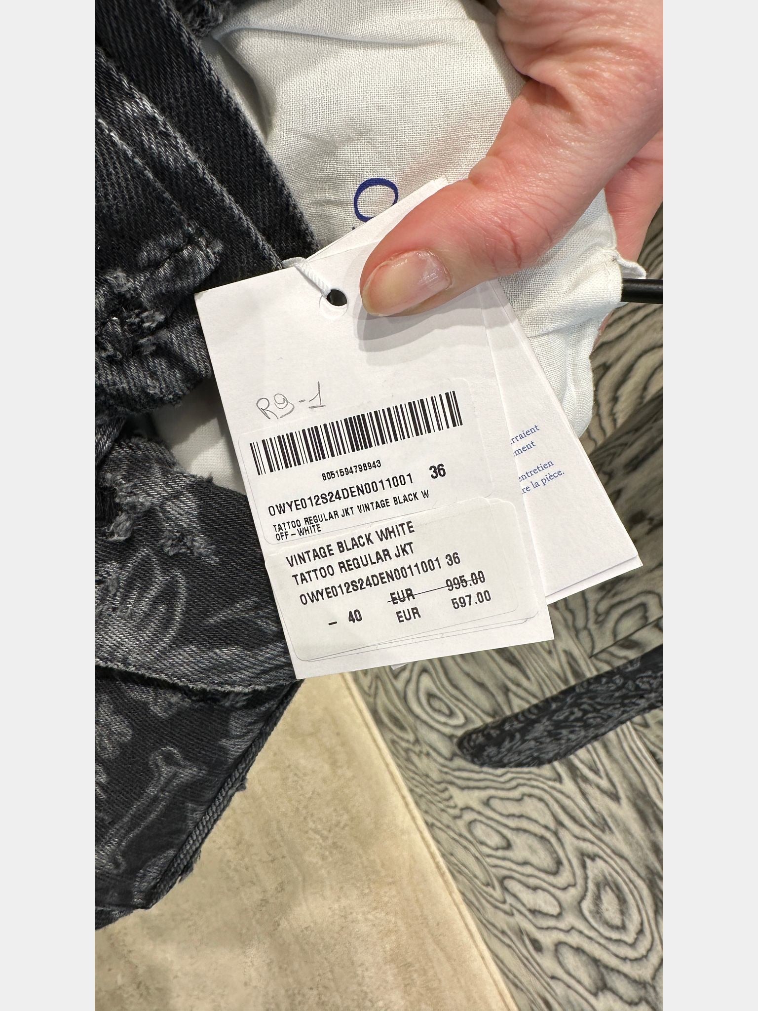 Off - White Vintage Black White Tattoo Regular JktOff - White