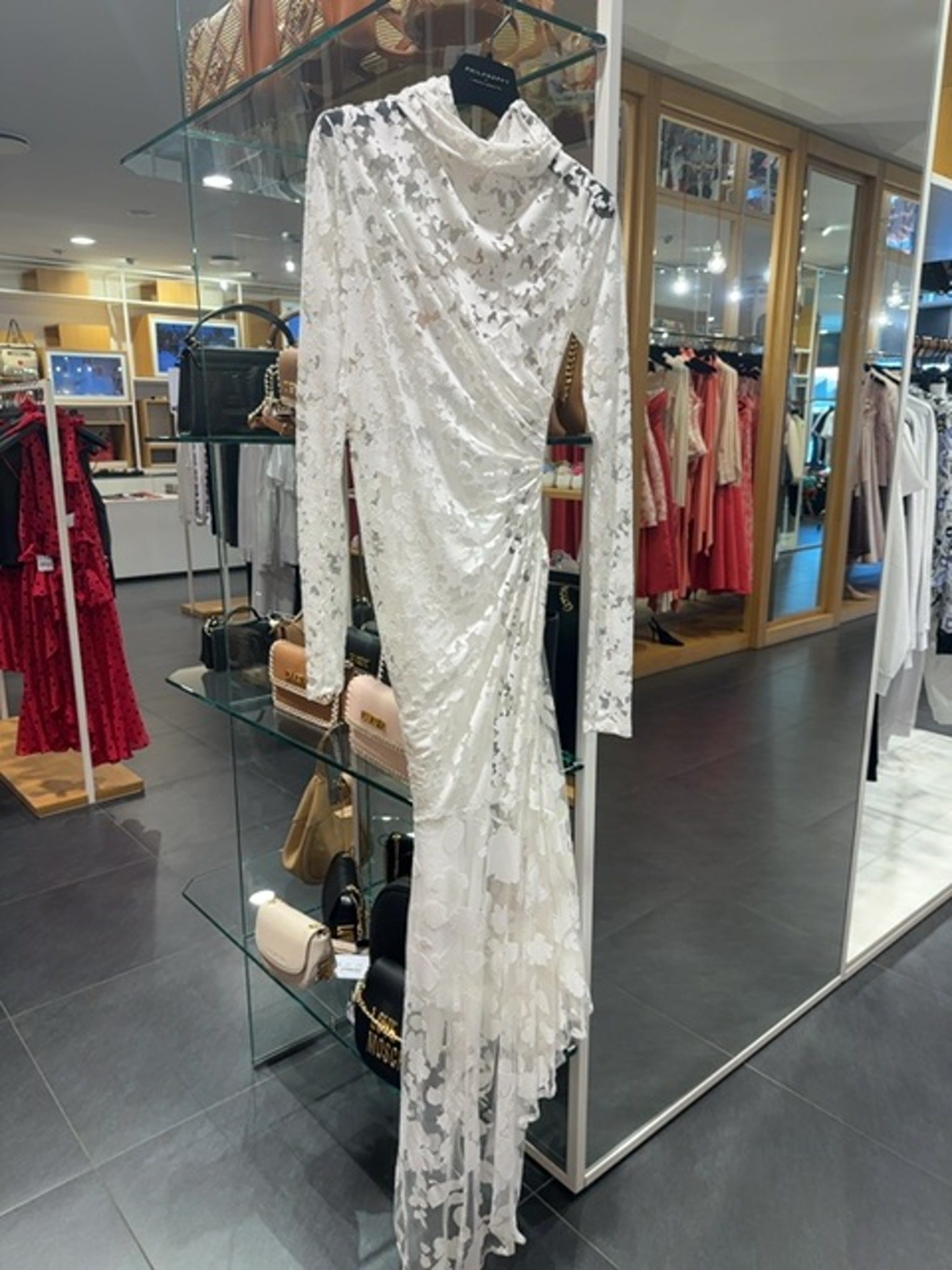 Philosophy di Lorenzo Serafini AbitoPhilosophy di Lorenzo Serafini