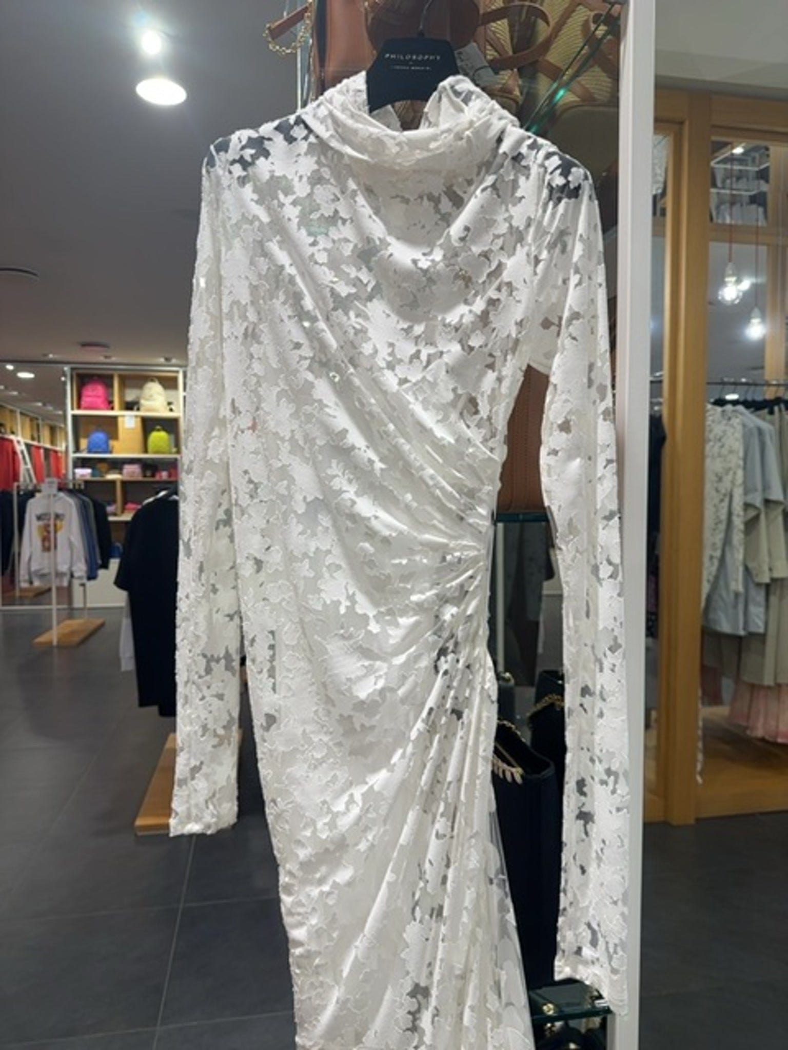 Philosophy di Lorenzo Serafini AbitoPhilosophy di Lorenzo Serafini