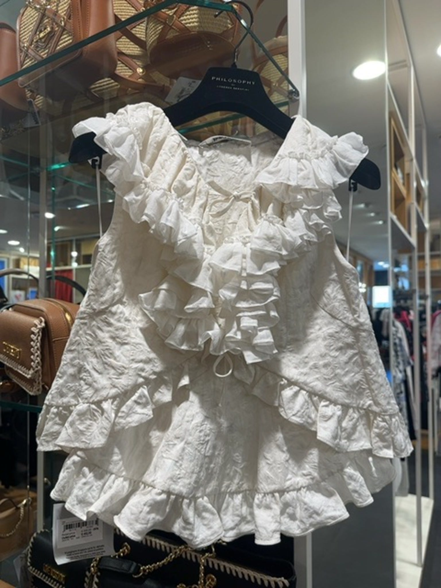 Philosophy di Lorenzo Serafini GiletPhilosophy di Lorenzo Serafini