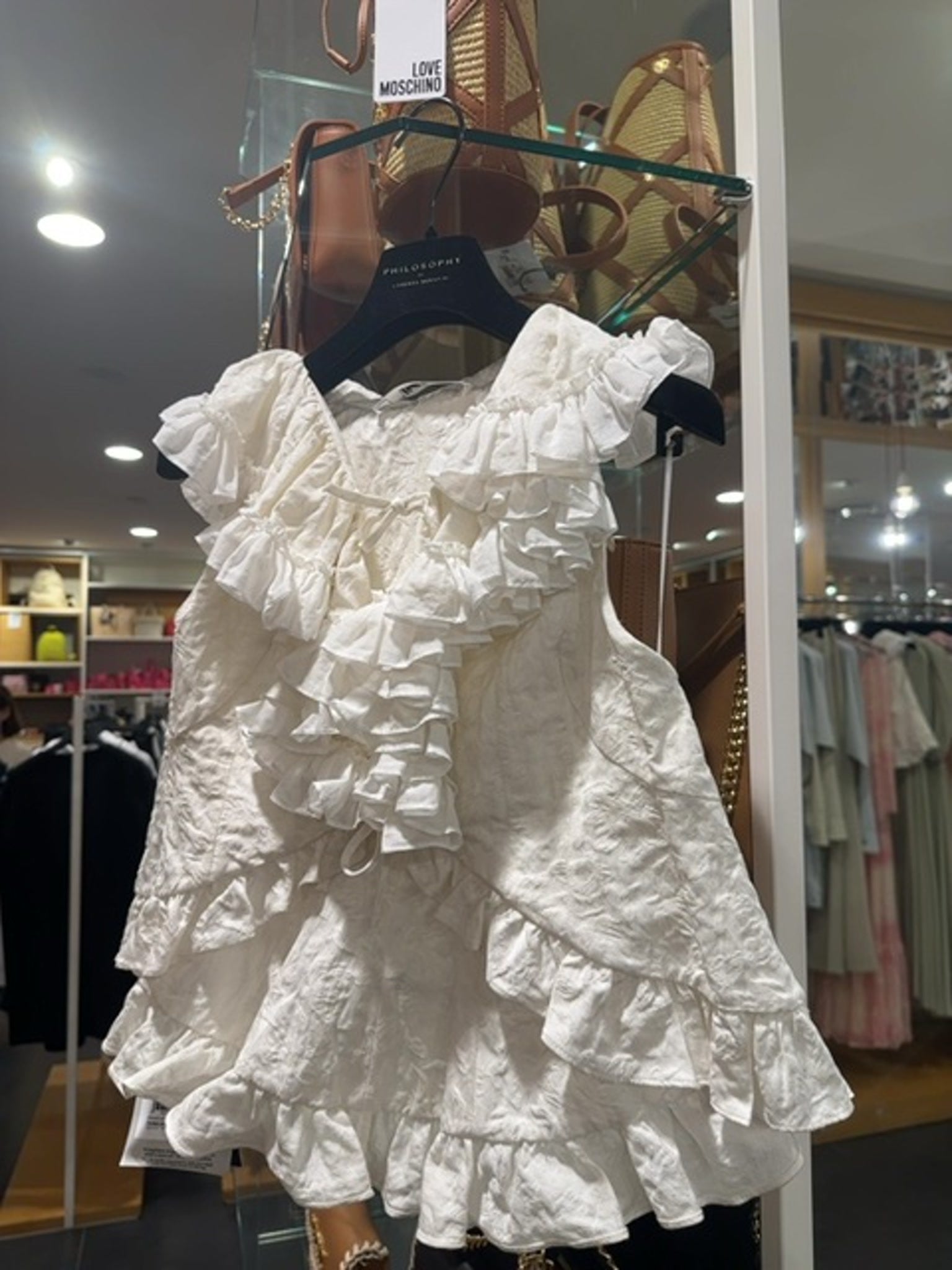 Philosophy di Lorenzo Serafini GiletPhilosophy di Lorenzo Serafini