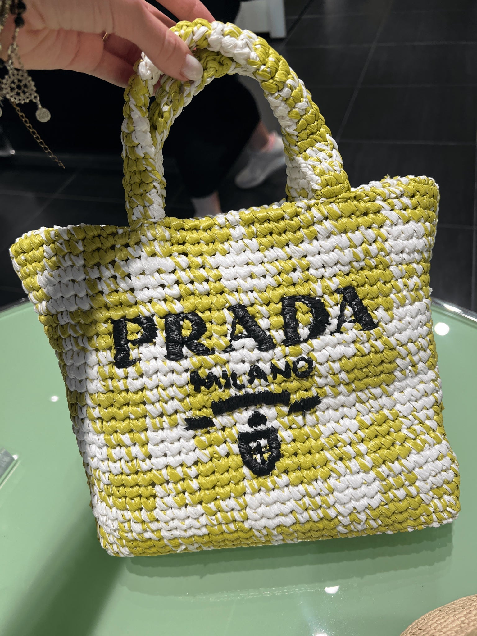 Prada Damska torebka na ramię plecionaPrada