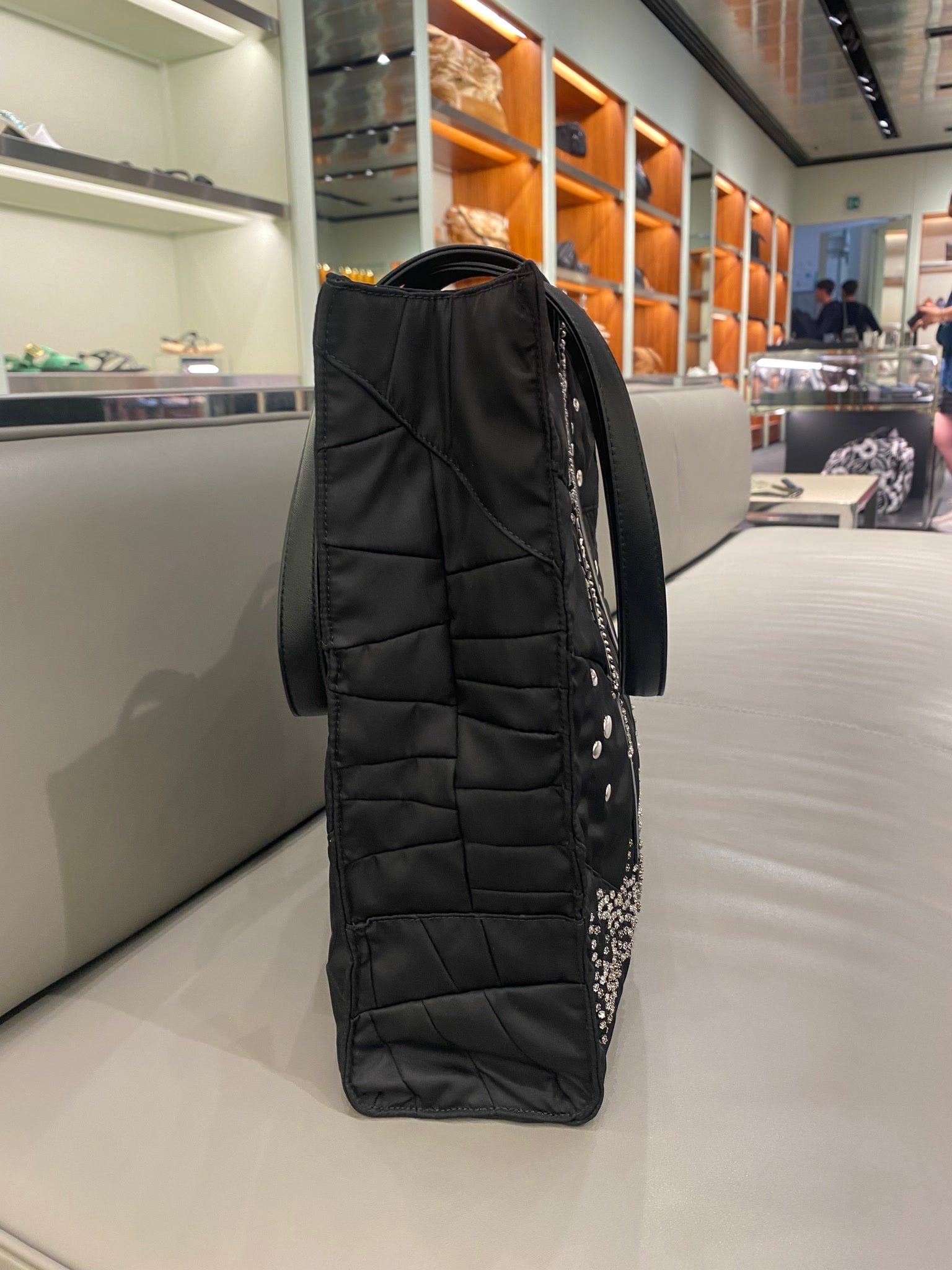 Prada Damska torebka na ramię skórzana czarnaPrada
