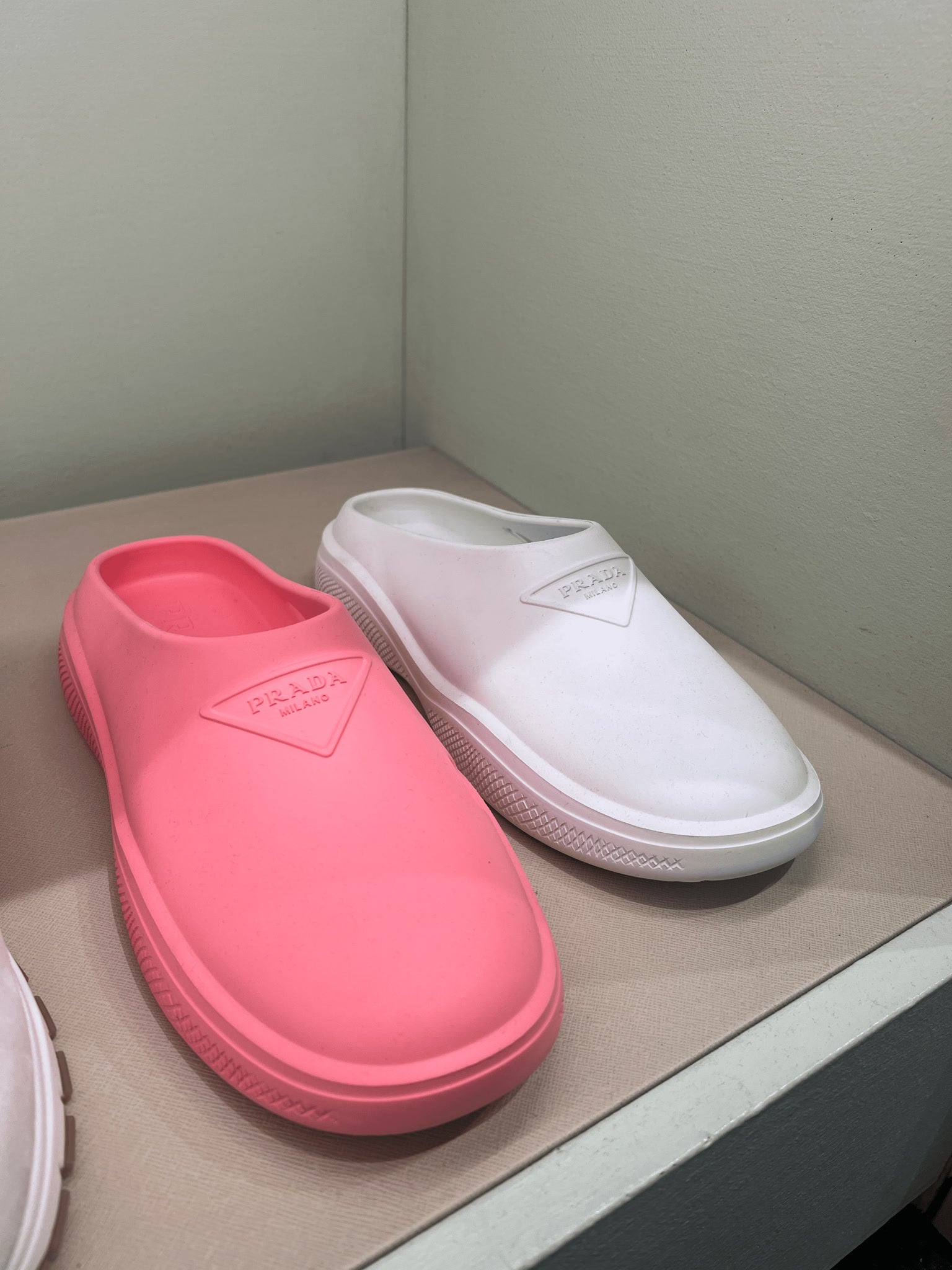 Prada Damskie białe butyPrada