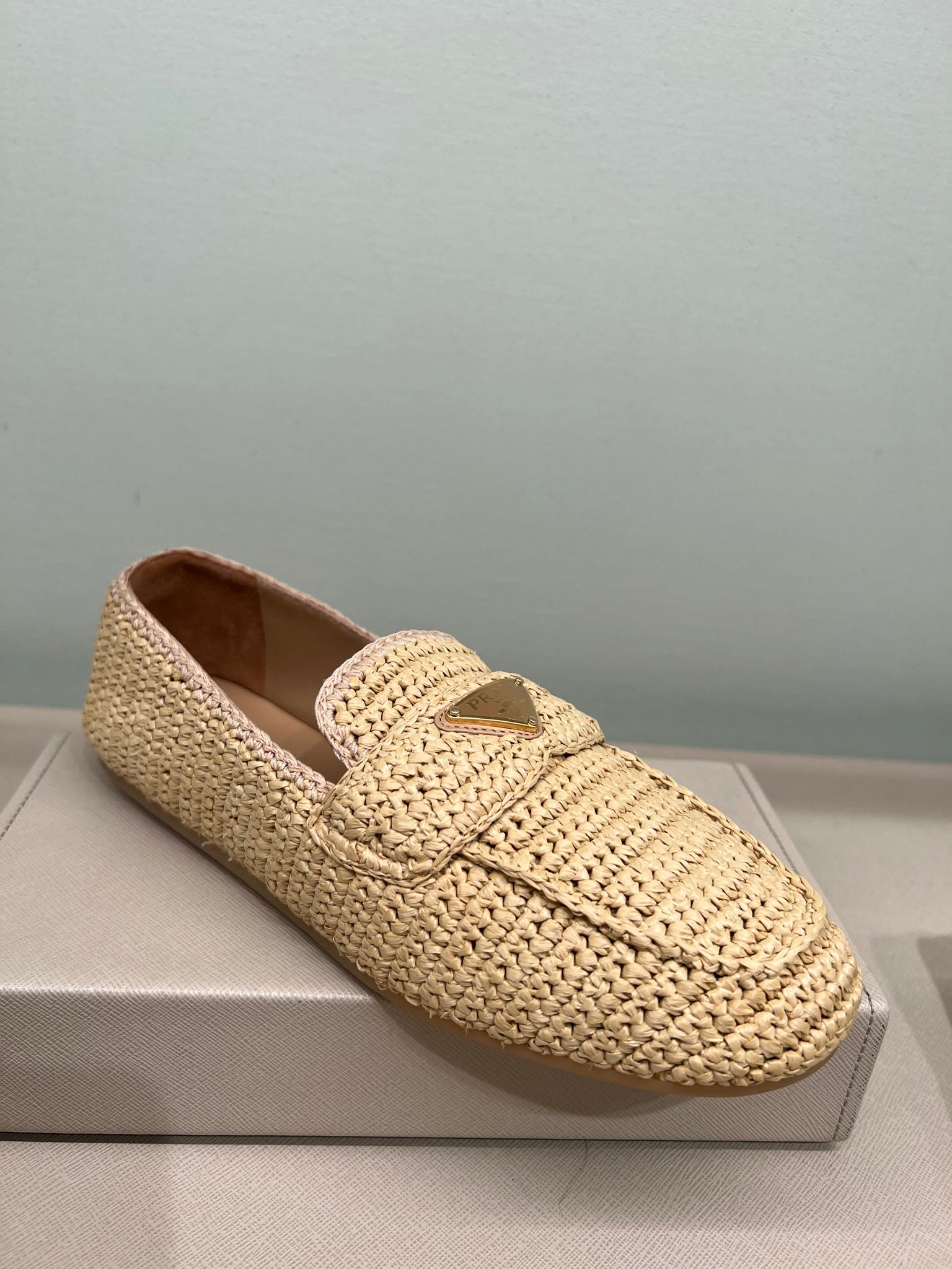 Prada Damskie buty piaskowe skórzanePrada