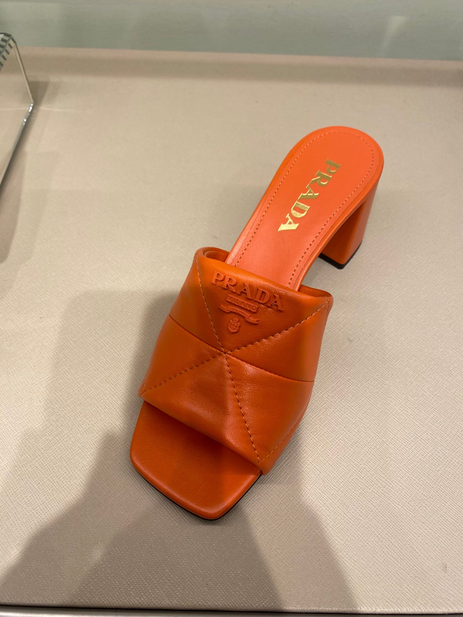 Prada Damskie buty pomarańczowe 038 F0049Prada