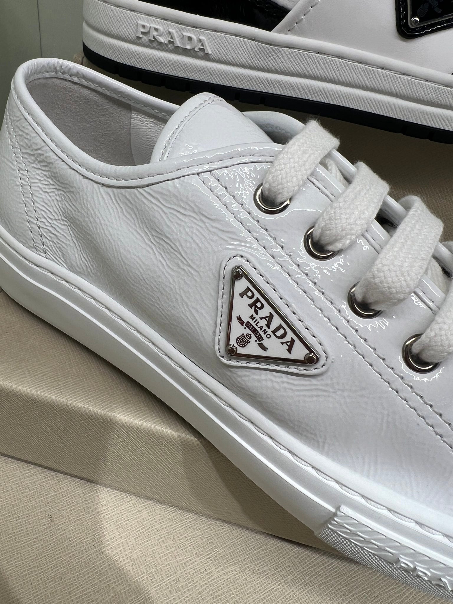 Prada Damskie buty skórzane białePrada