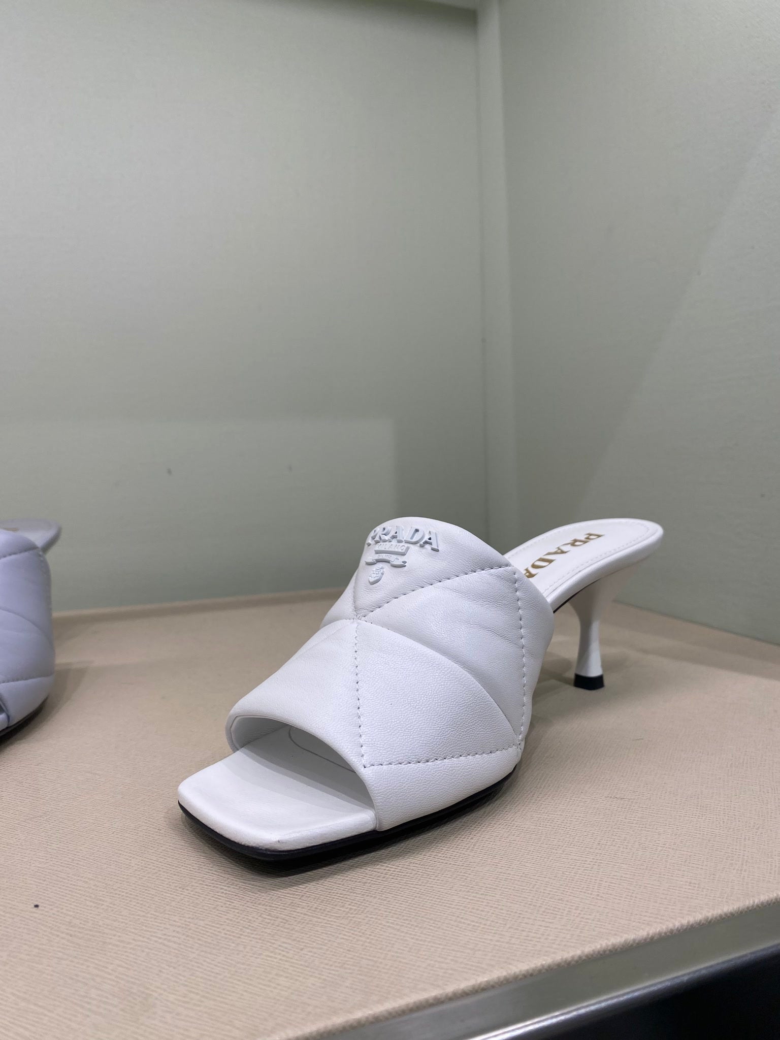 Prada Damskie buty skórzane białePrada