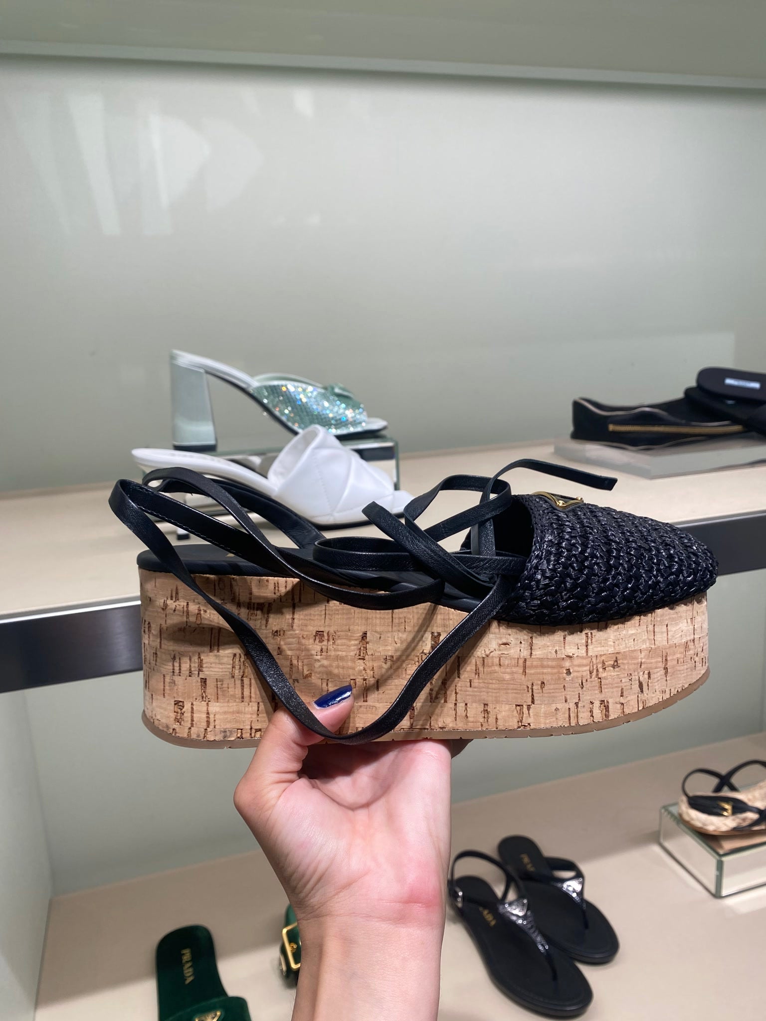 Prada Damskie sandały czarne rattanowePrada