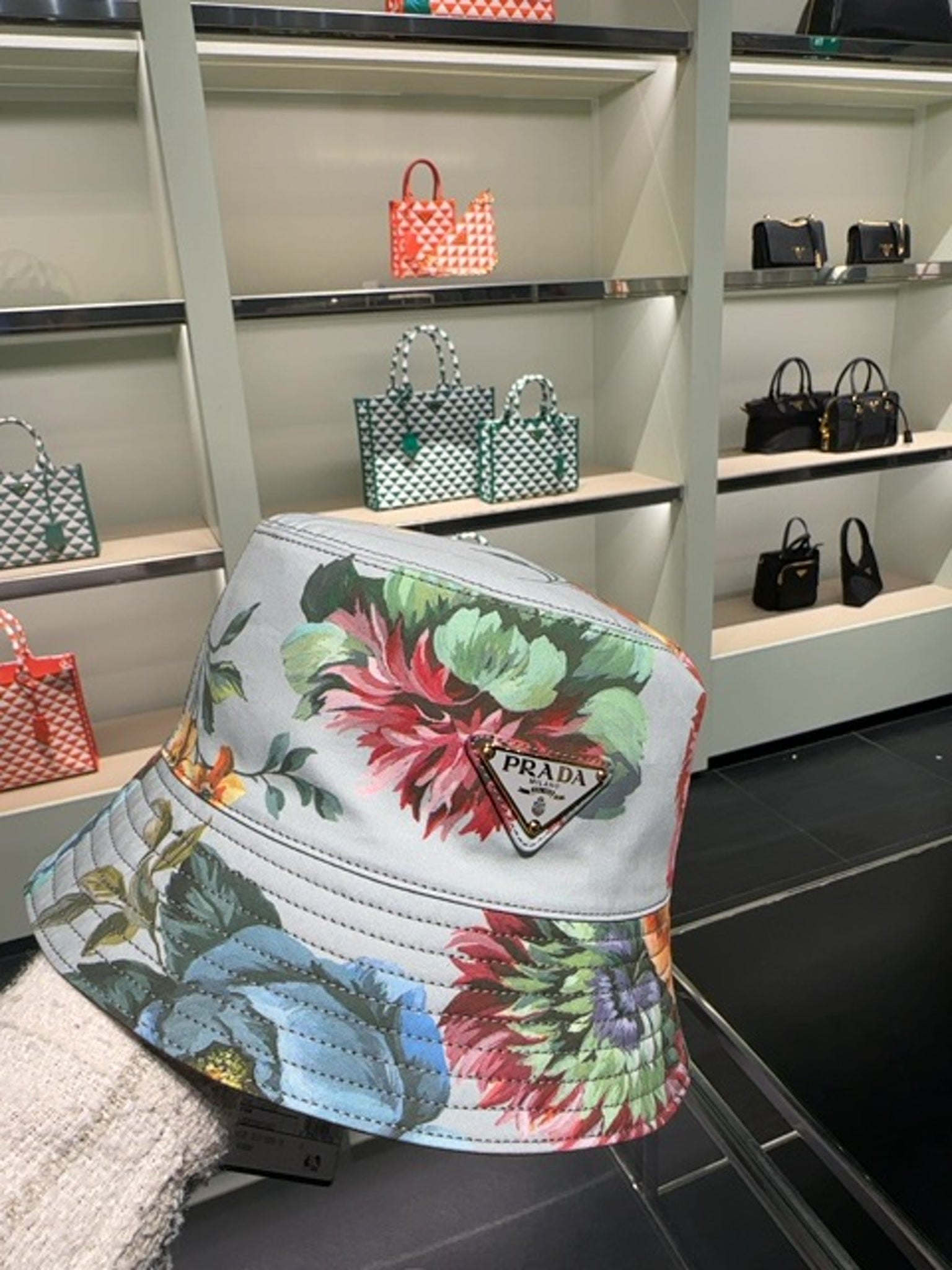 Prada Mackintosh GardPrada