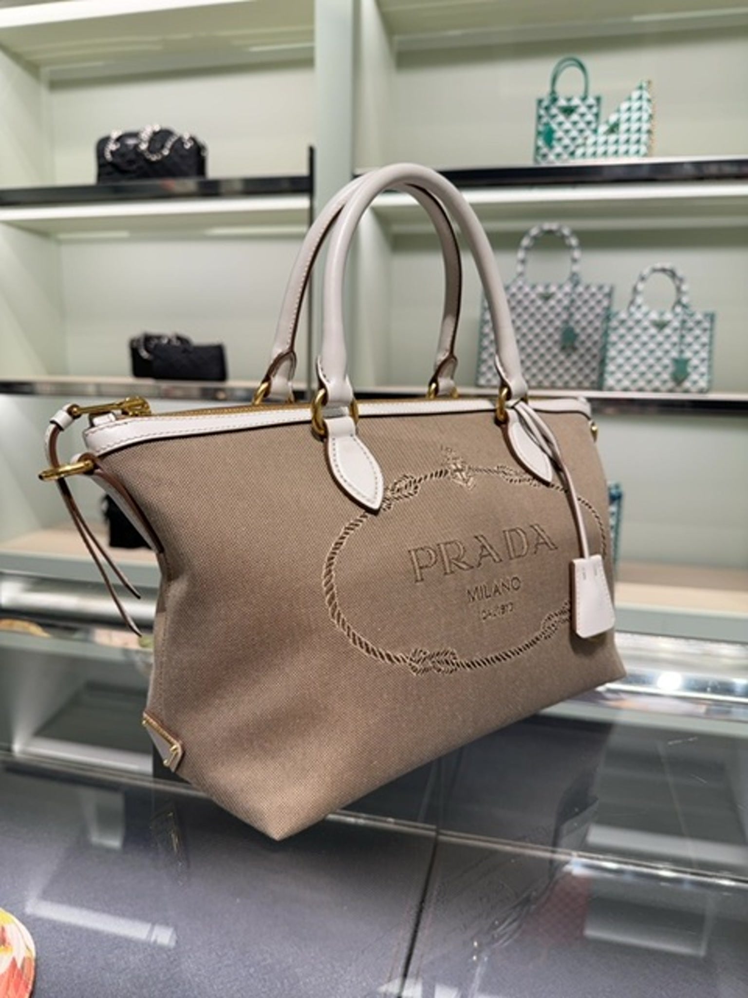 Prada UCW FOYSE 001 VPrada