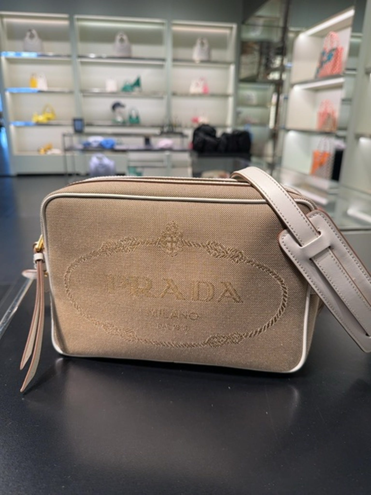 Prada UCW FOYSE 001 VPrada