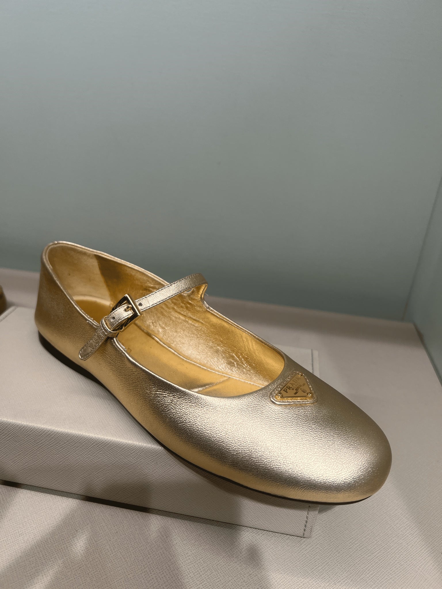 Prada złote buty damskie 1F567NPrada
