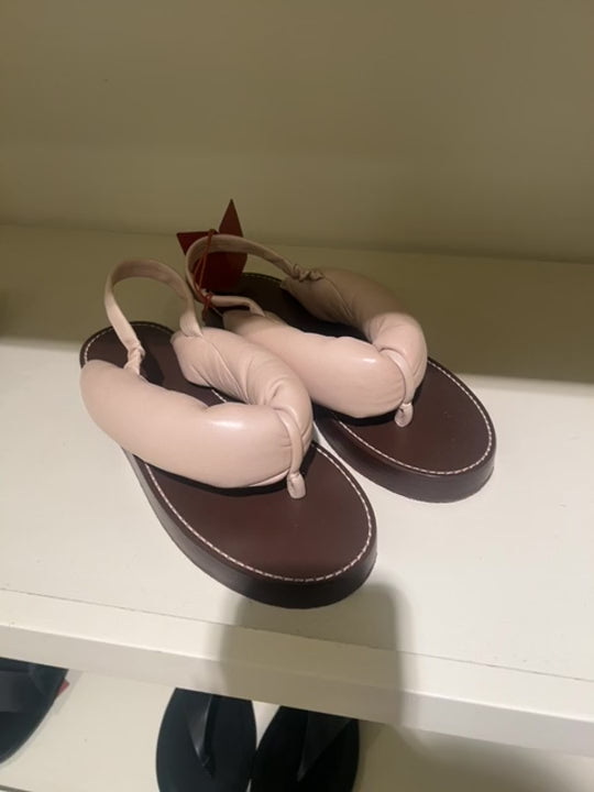 Loro Piana Damskie Sandały Beżowe Izumi Sandal Nappa DOEE FAO1586