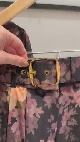 Illustration Tuck Pant