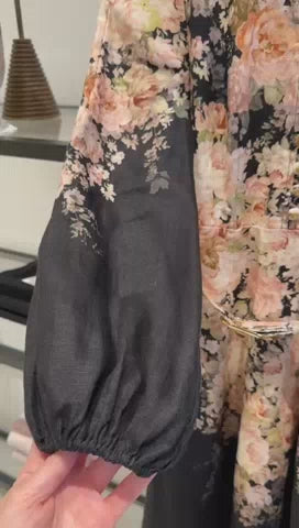 Illustration Buttoned Midi