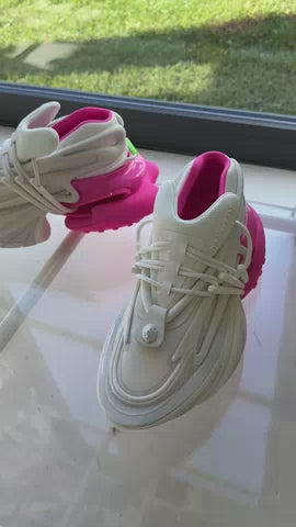 Sneaker