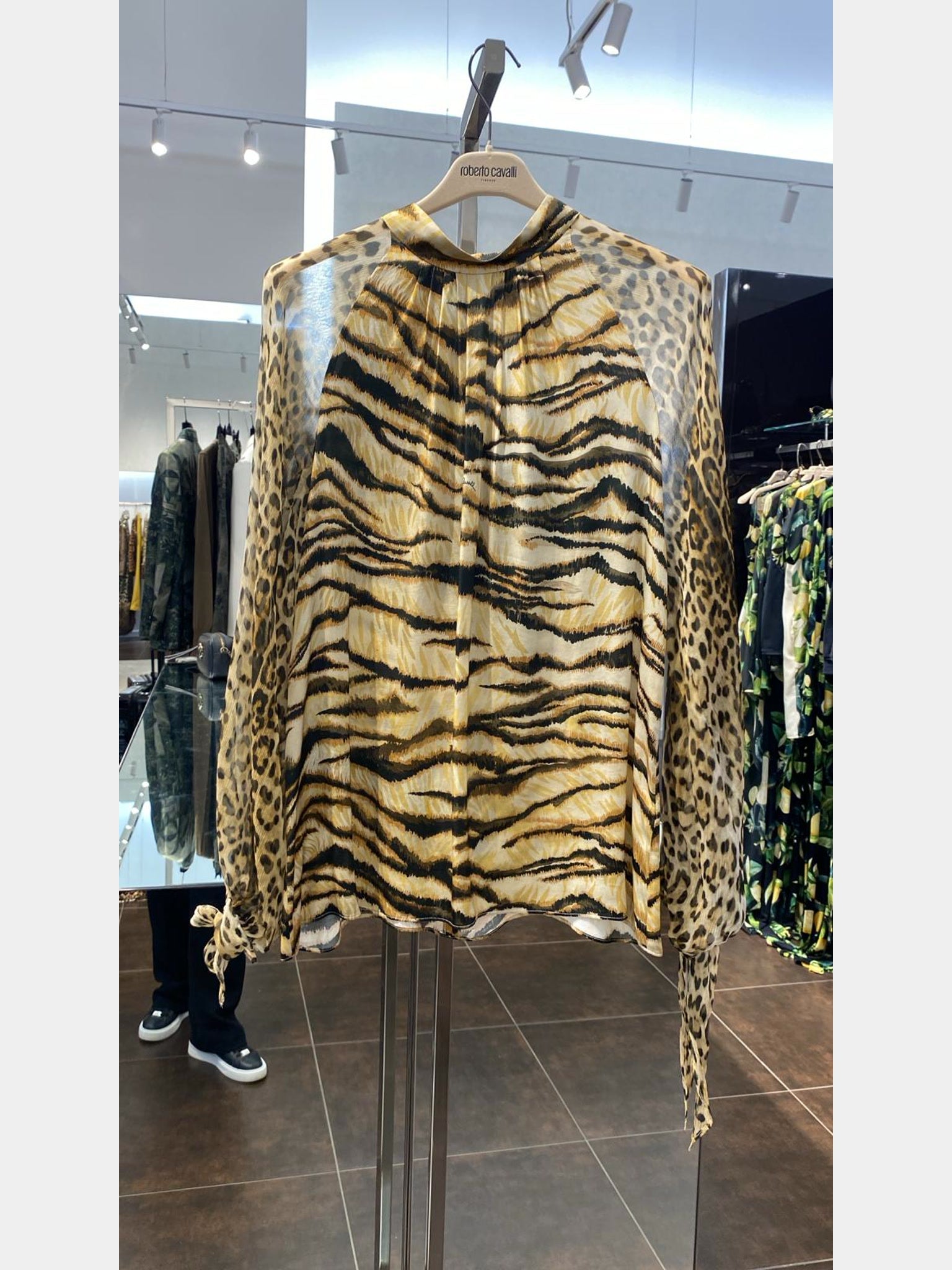 Roberto Cavalli Animal - Print Shirt in Light BrownRoberto Cavalli
