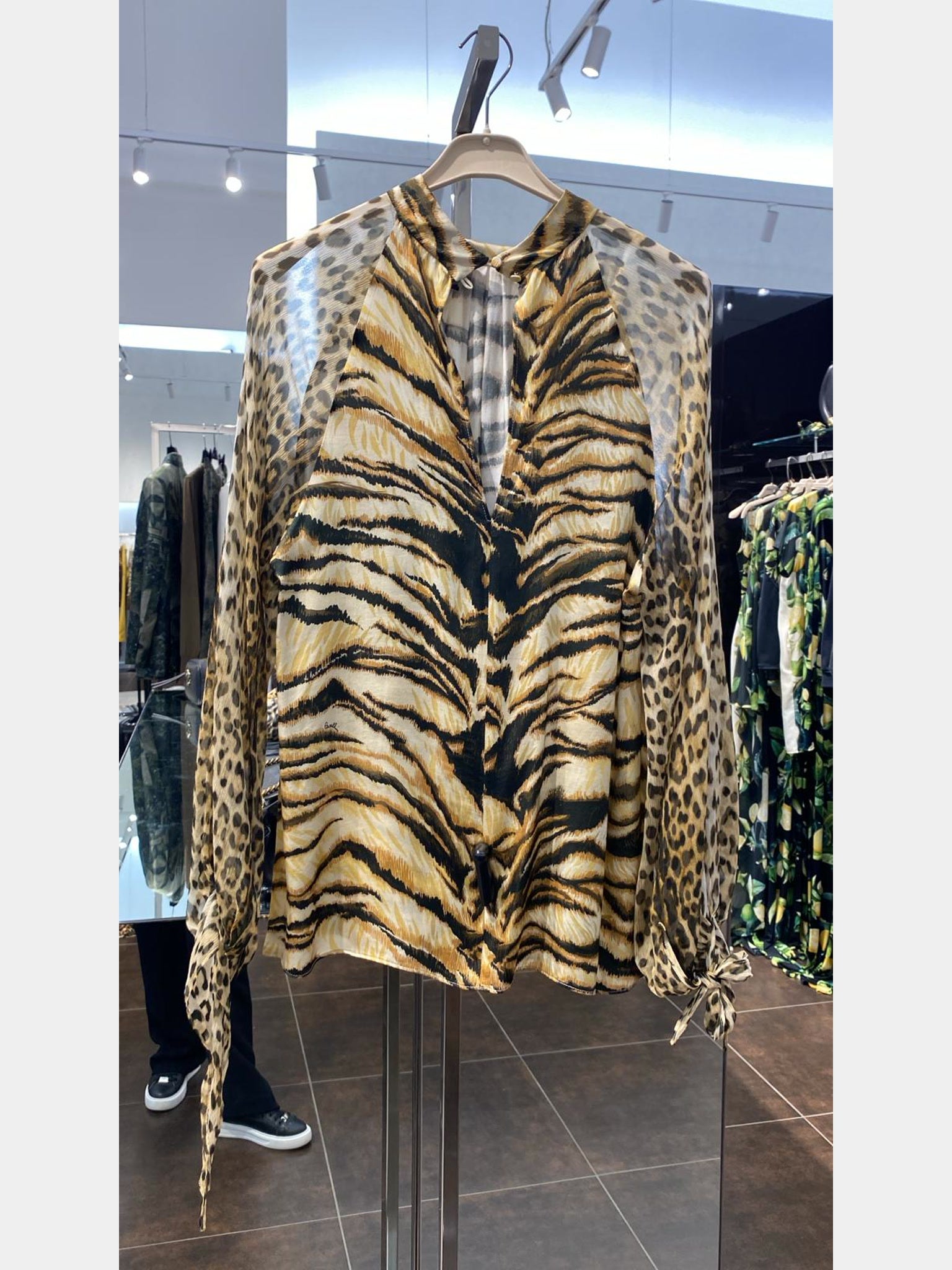 Roberto Cavalli Animal - Print Shirt in Light BrownRoberto Cavalli