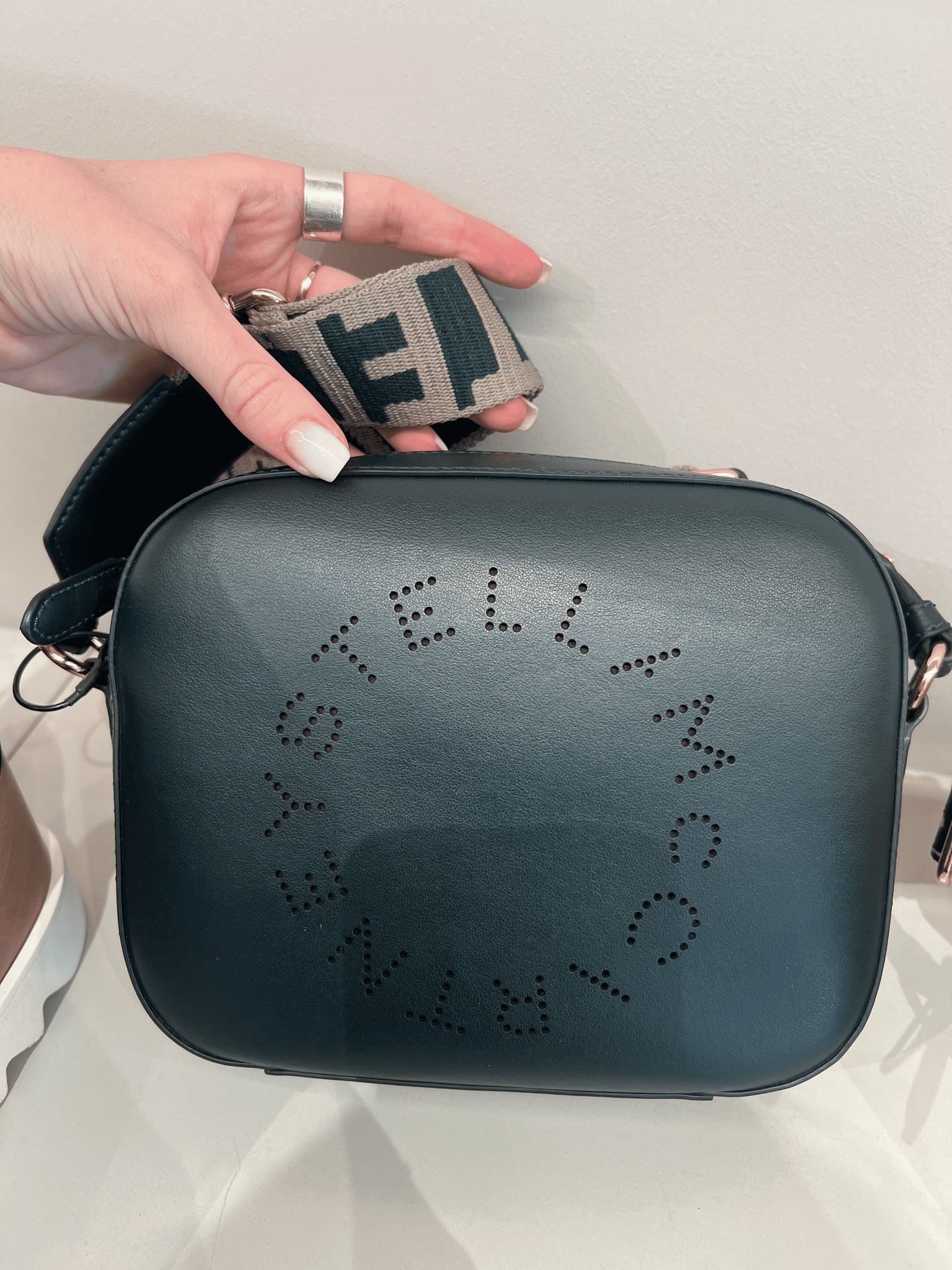 Stella McCartney Damska torebka Camera czarnaStella Mccartney