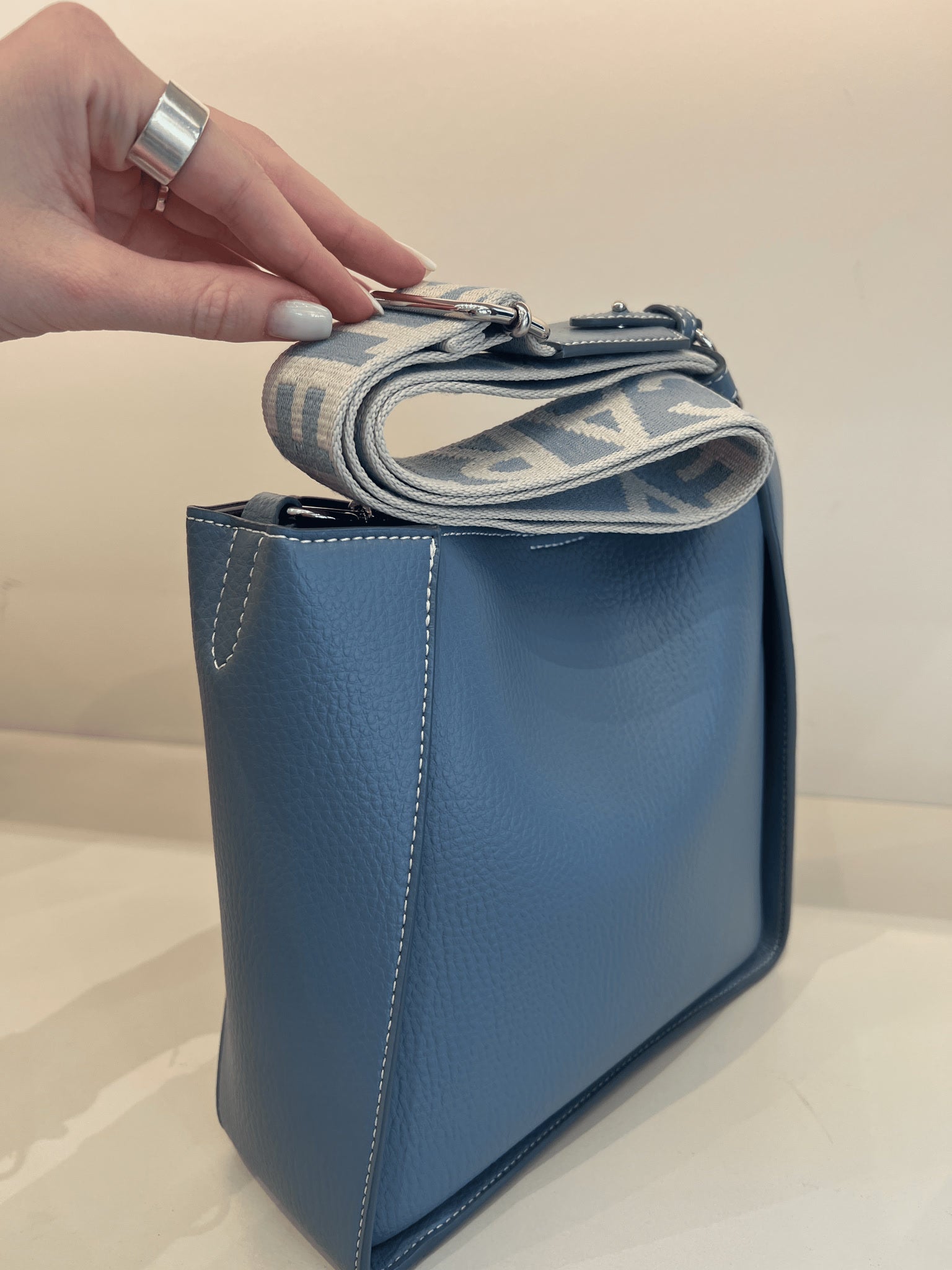 Stella McCartney Damska torebka crossbody z tłoczonego materiału Alter MatStella Mccartney