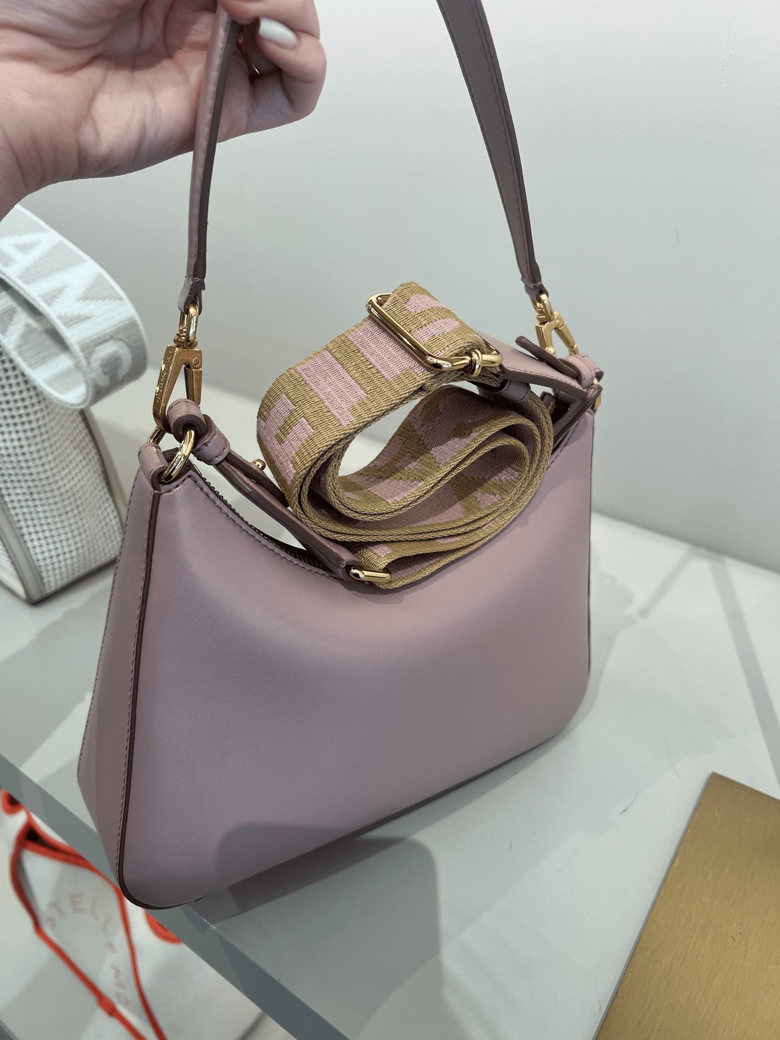 Stella McCartney Damska torebka Hobo Logo beżowaStella Mccartney