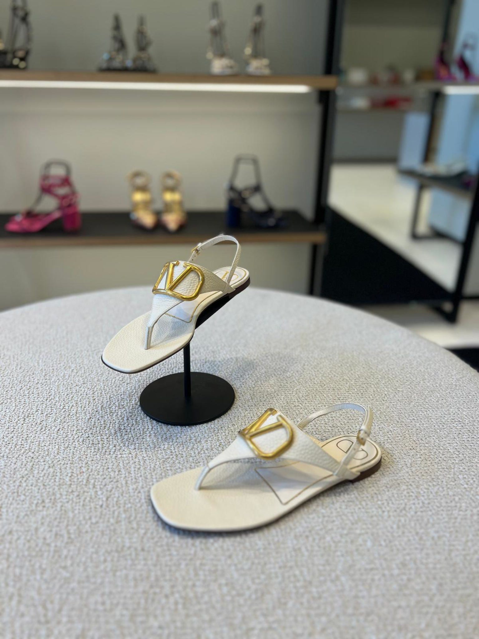 Valentino Damskie Sandały Ivory VLogo Signature ZW250EA7ZR2R16Valentino