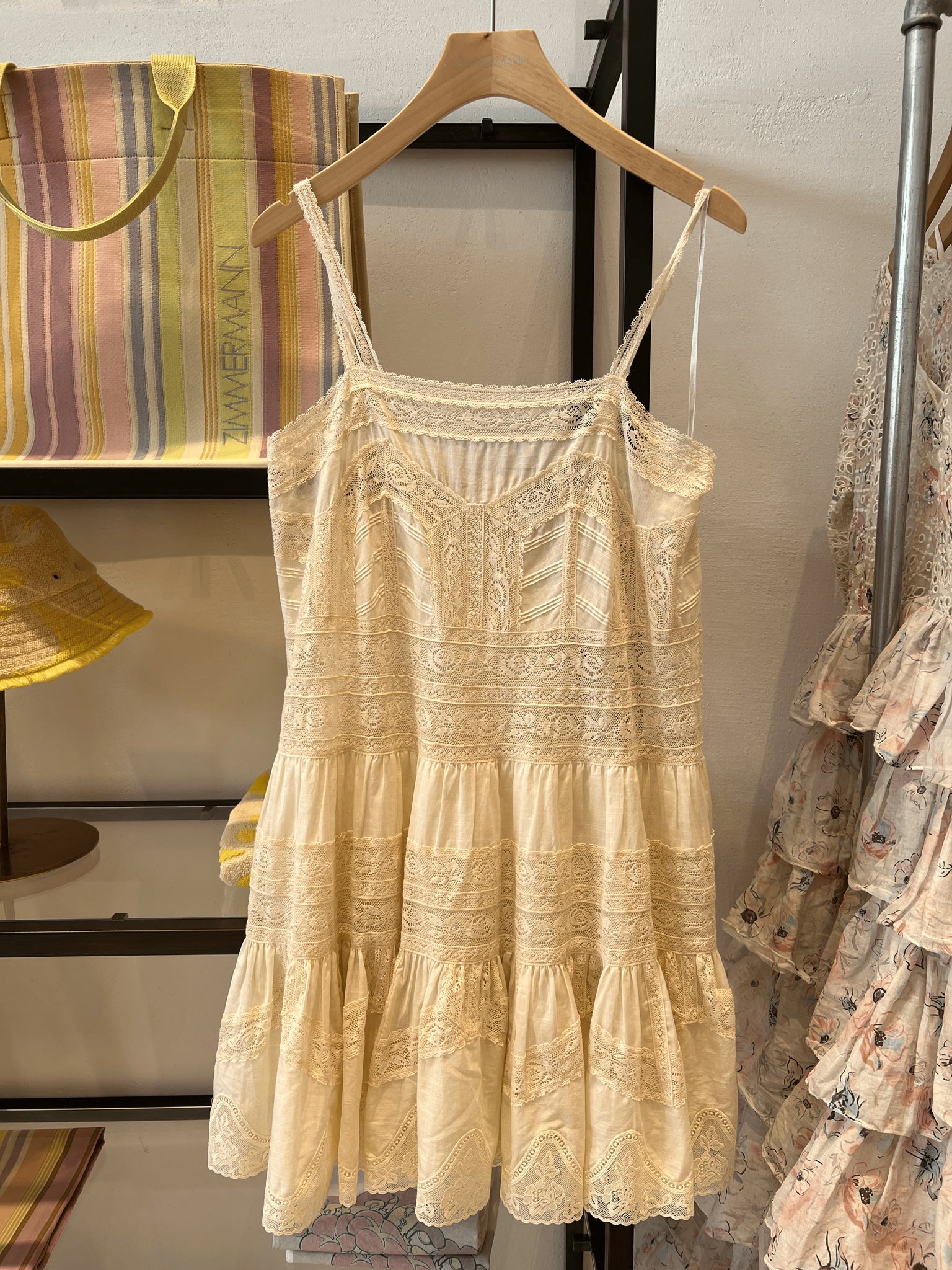 ZIMMERMANN Sukienka Damska Kremowa Halliday Lace Trim Short Dress 1435DSS241Zimmermann
