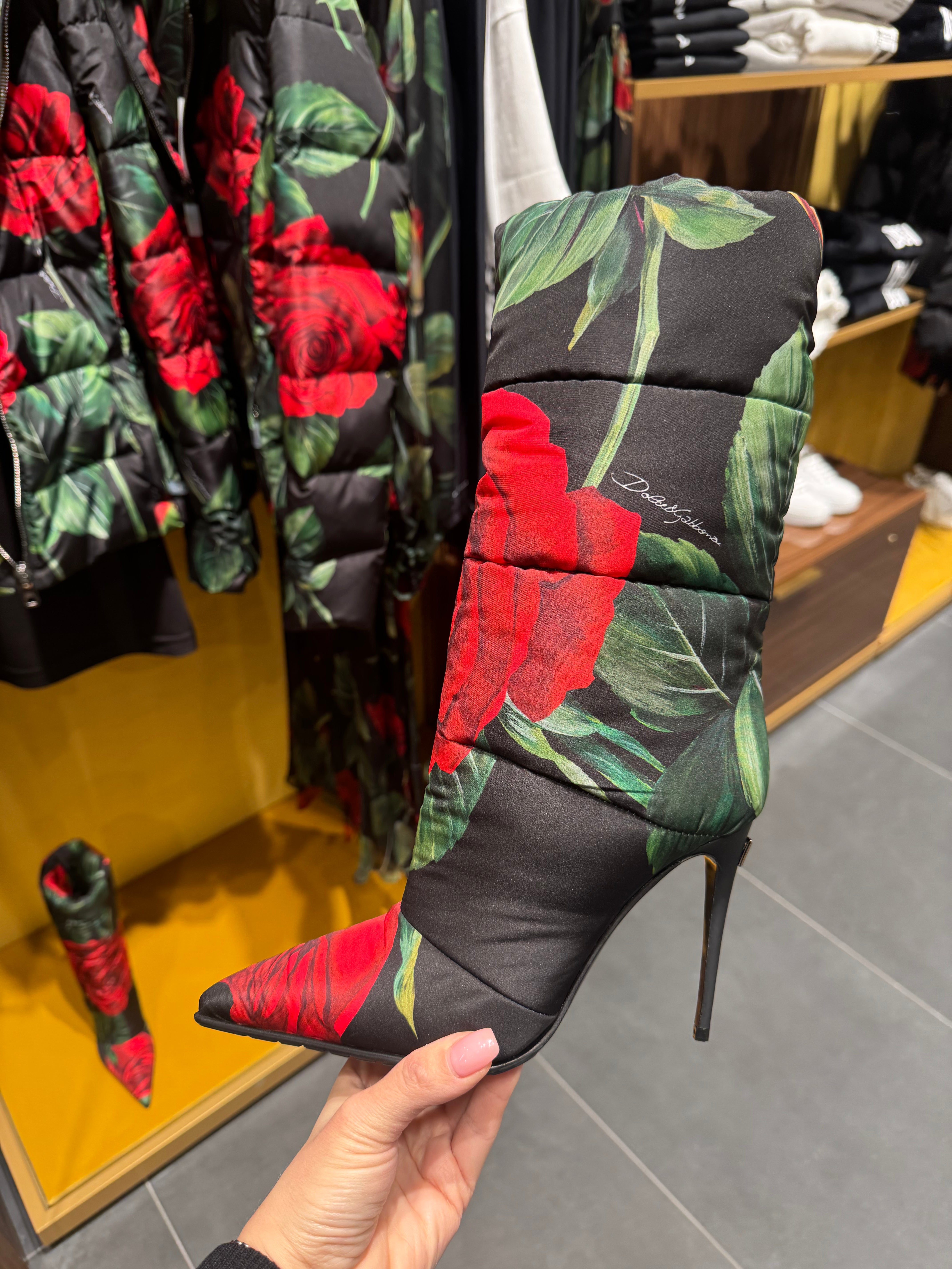 Dolce &amp; Gabbana Rose Print Quilted Boots