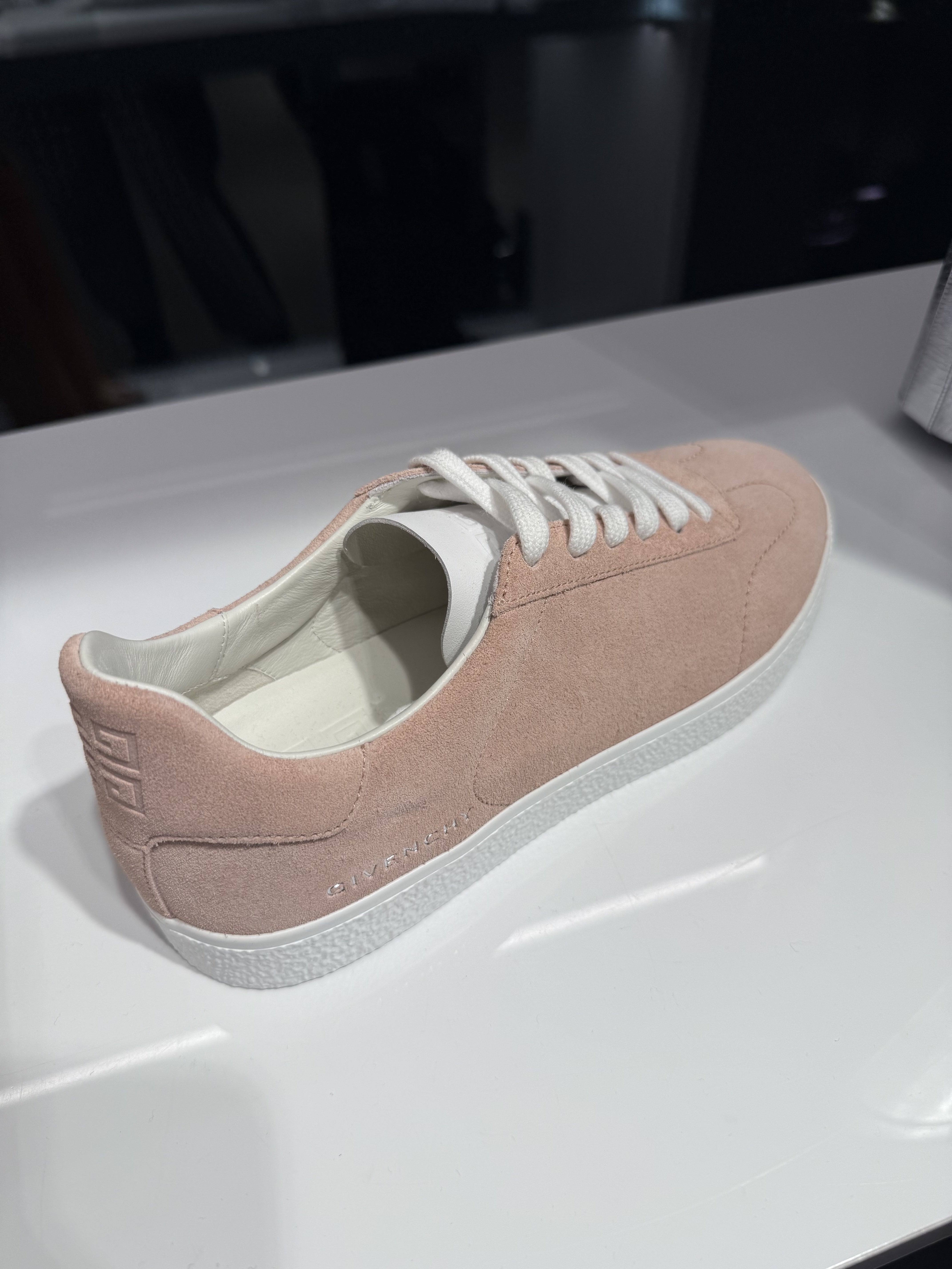 Givenchy Old Pink Town Low Top Sneakers