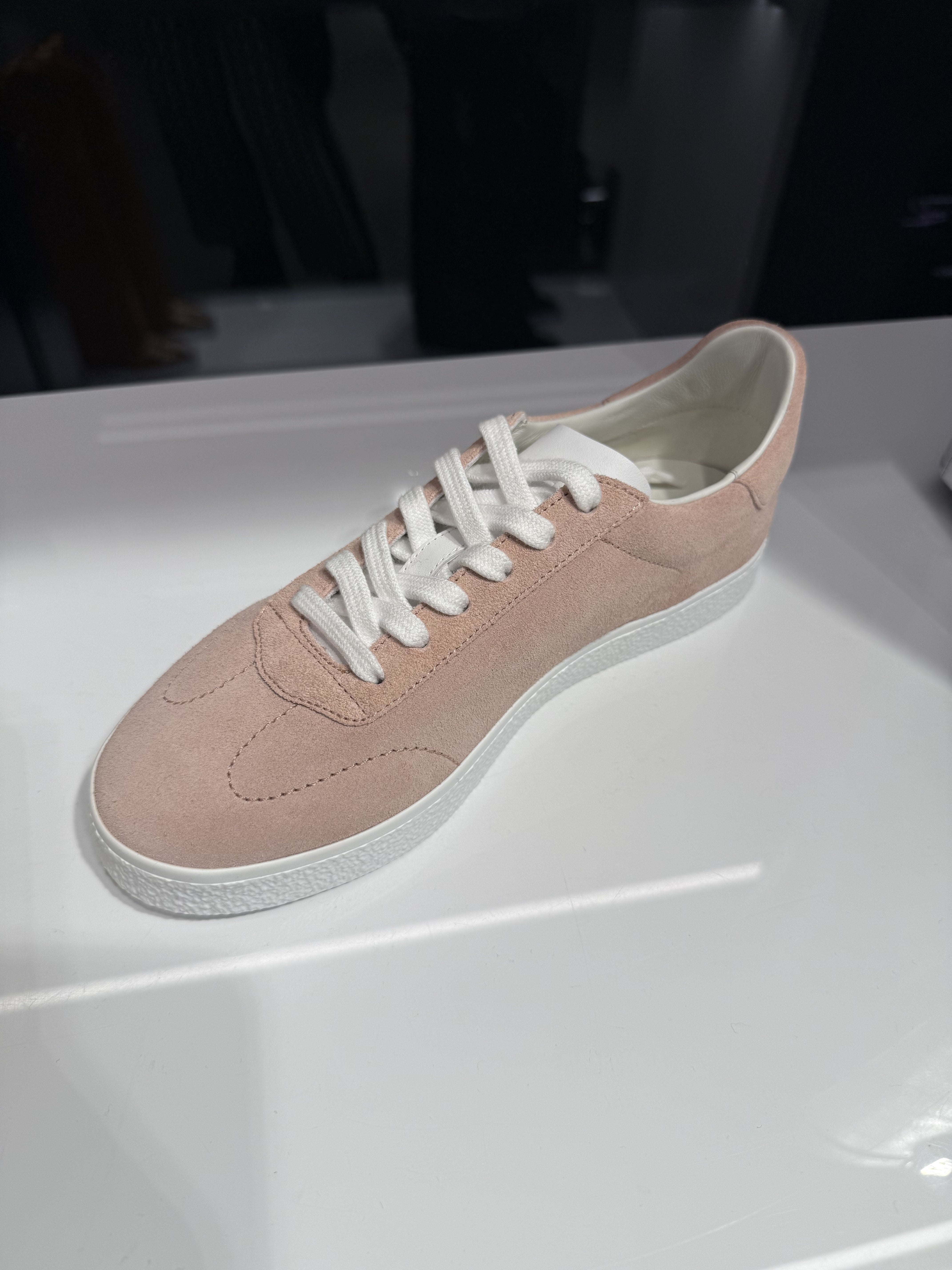 Givenchy Old Pink Town Low Top Sneakers