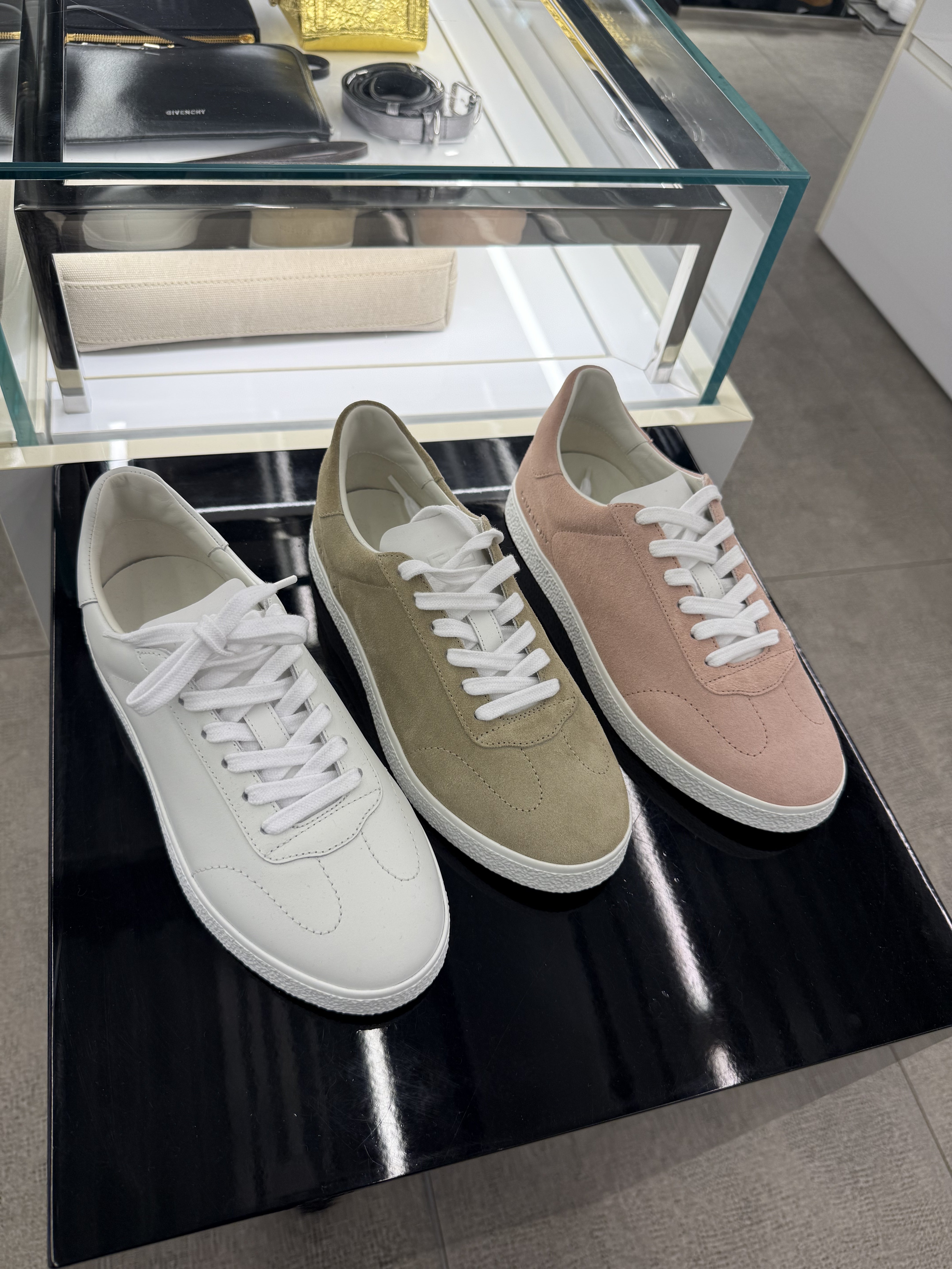 Givenchy Old Pink Town Low Top Sneakers