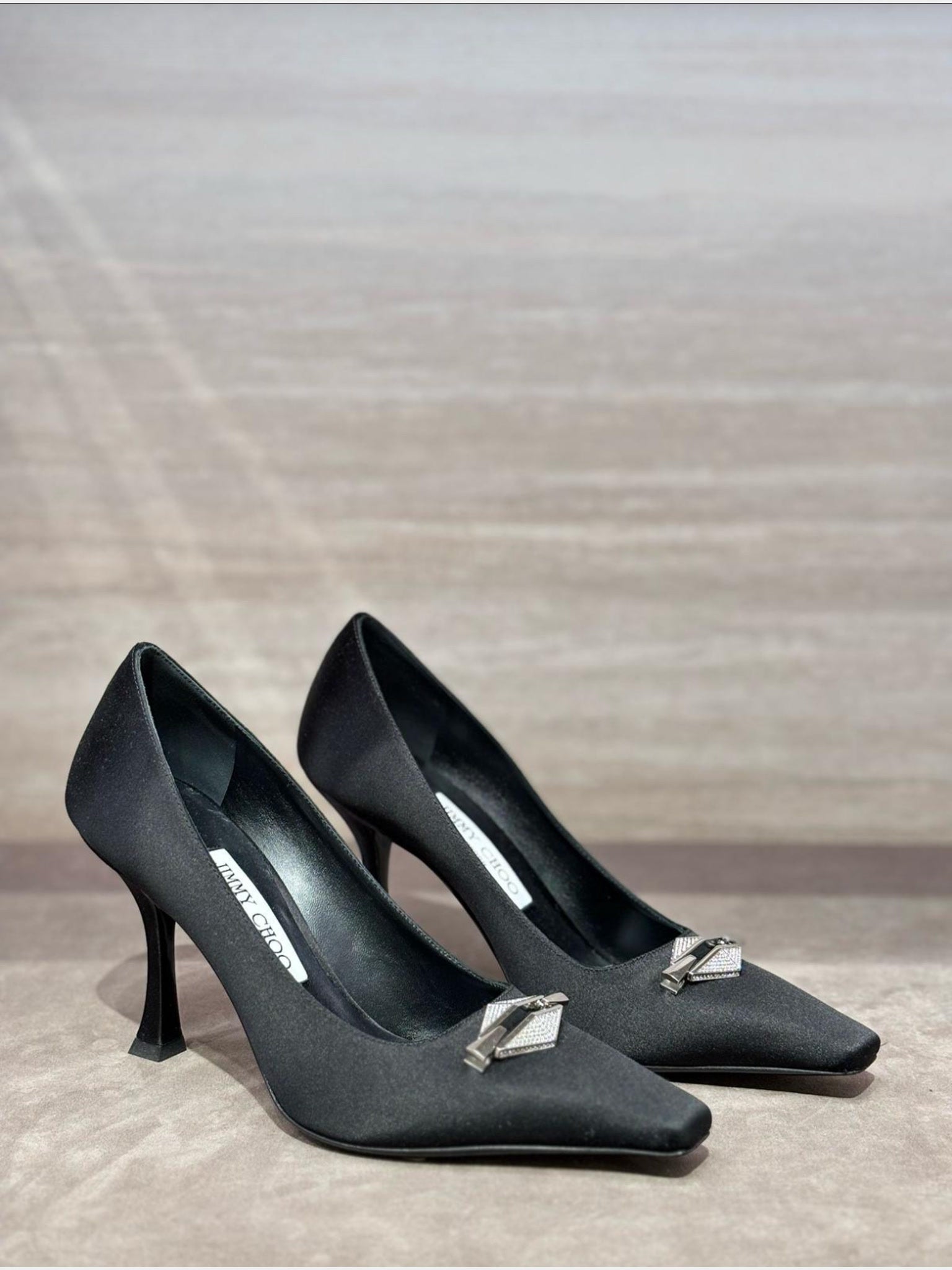 Ryker 90-Bxl-Black/Crystal